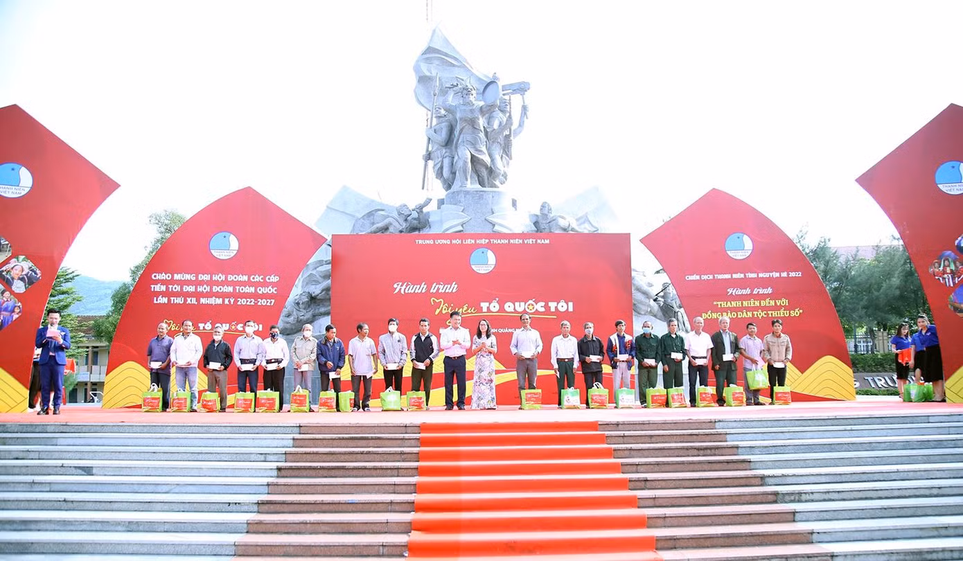Lễ phát động Hành trình “Tôi yêu Tổ quốc tôi” năm 2022 cấp T.Ư tại các tỉnh Quảng Ngãi, Lai Châu, Sóc Trăng, Kon Tum. Lễ phát động Hành trình “Tôi yêu Tổ quốc tôi” năm 2022 cấp T.Ư tại các tỉnh Quảng Ngãi, Lai Châu, Sóc Trăng, Kon Tum.