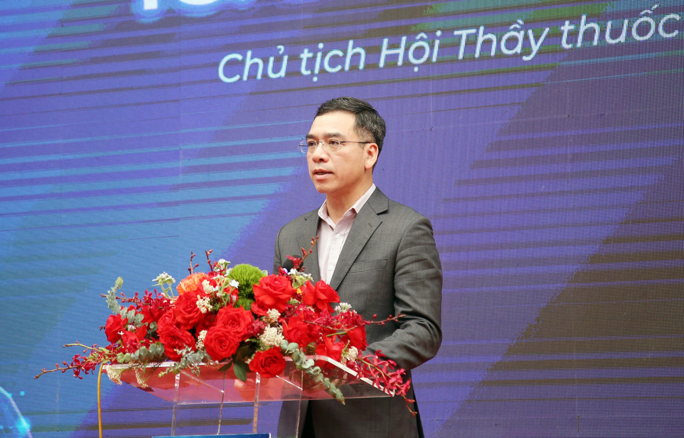 TS. BS Hà Anh Đức - Chủ tịch T.Ư Hội Thầy thuốc trẻ Việt Nam phát biểu tại chương trình. TS. BS Hà Anh Đức - Chủ tịch T.Ư Hội Thầy thuốc trẻ Việt Nam phát biểu tại chương trình.