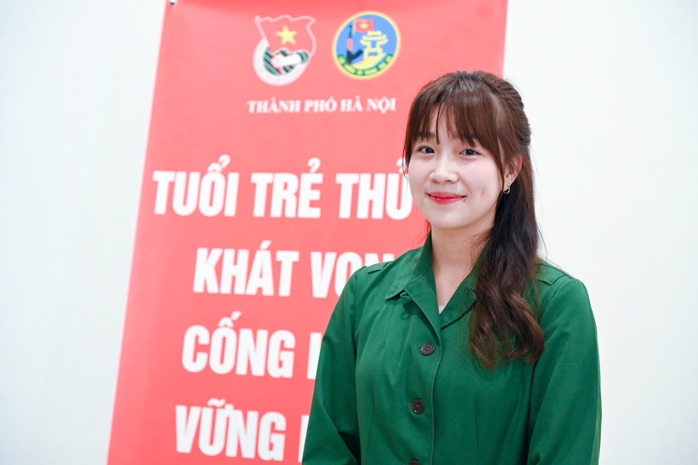 Lưu Thanh Vy – một cô gái trẻ đầy nhiệt huyết, đã quyết định viết đơn tình nguyện nhập ngũ.