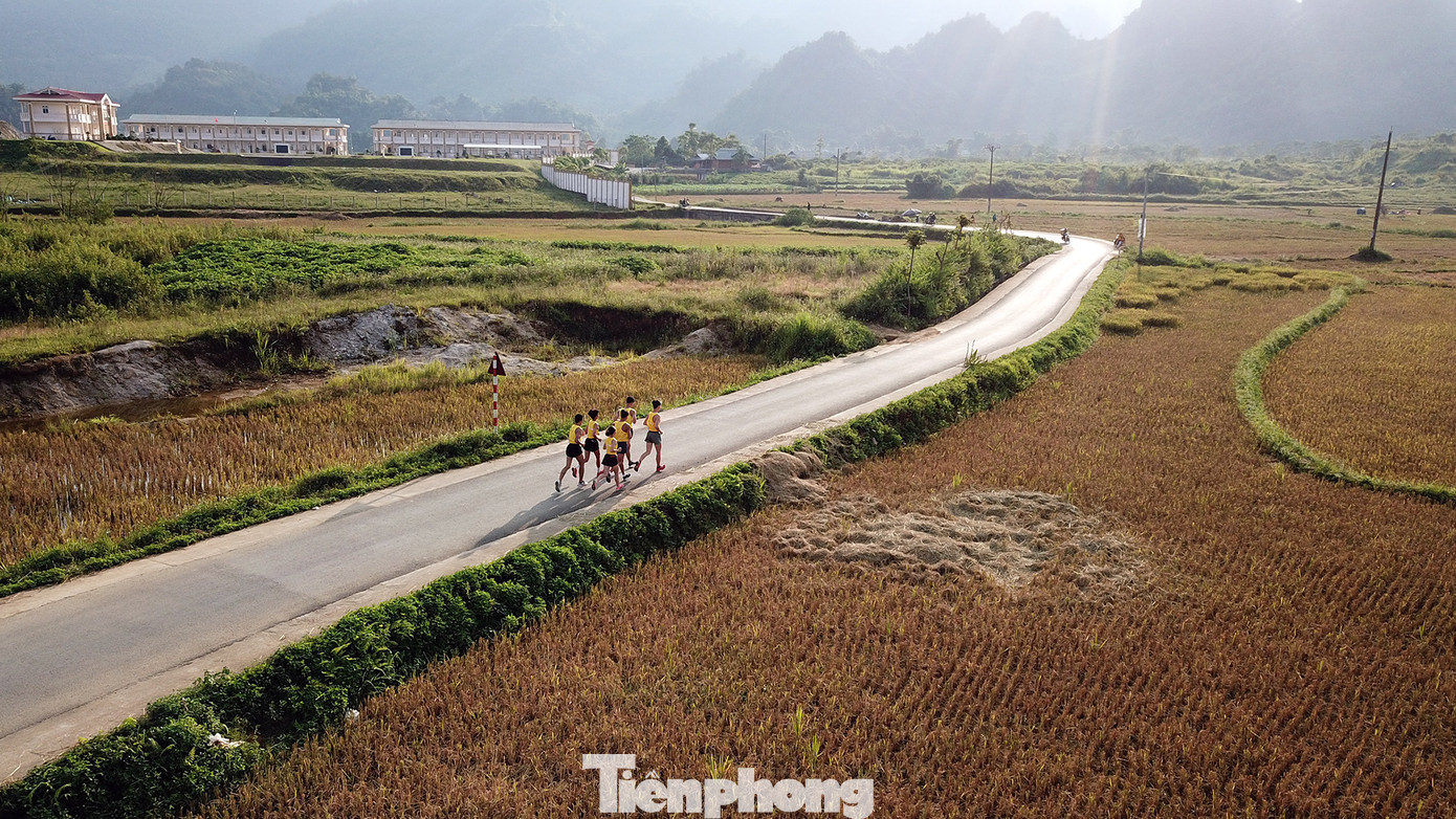 Cung đường chạy đẹp như mơ tại TP. Lai Châu.