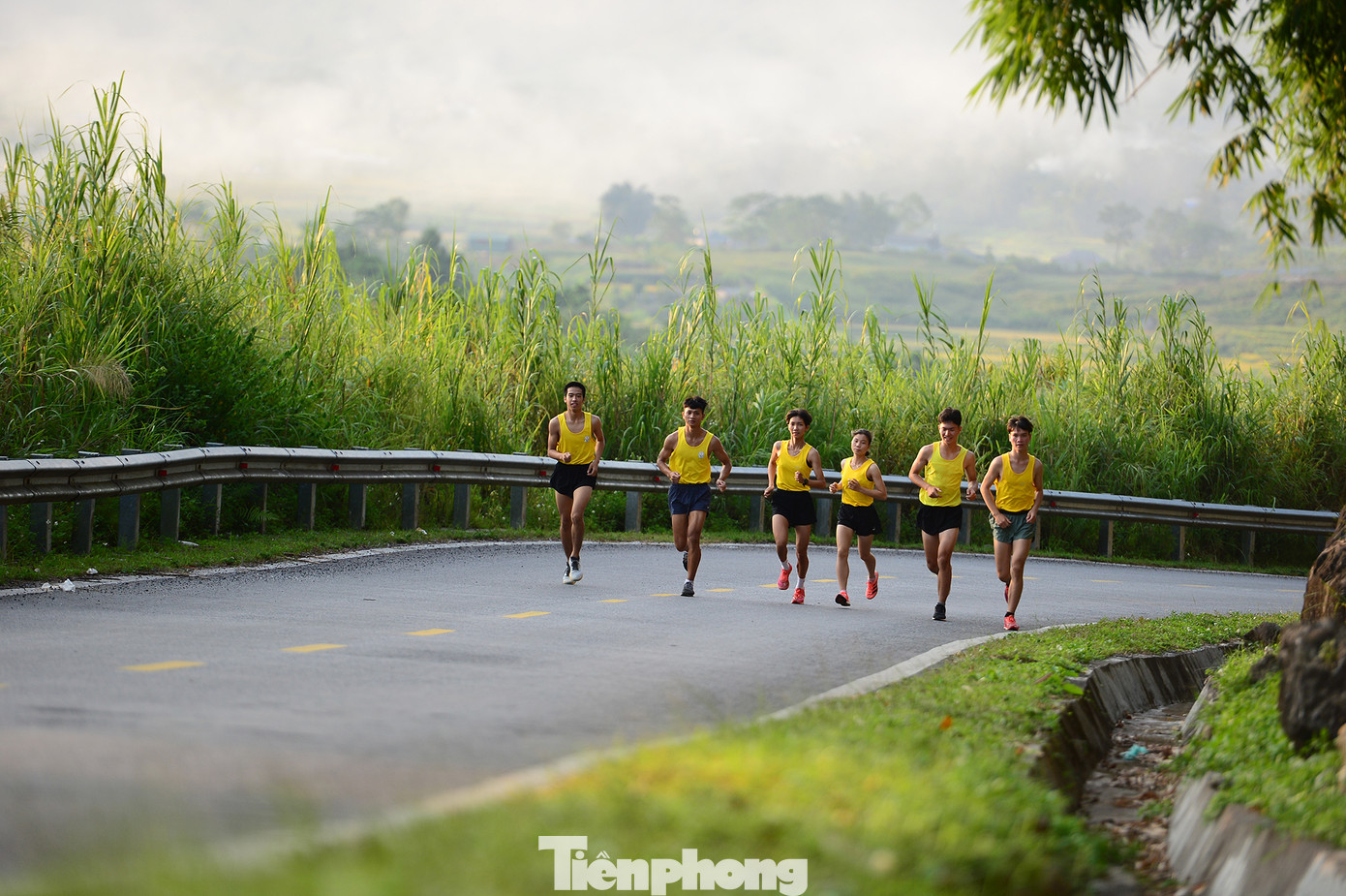 Cung đường chạy trên bản Gia Khâu.