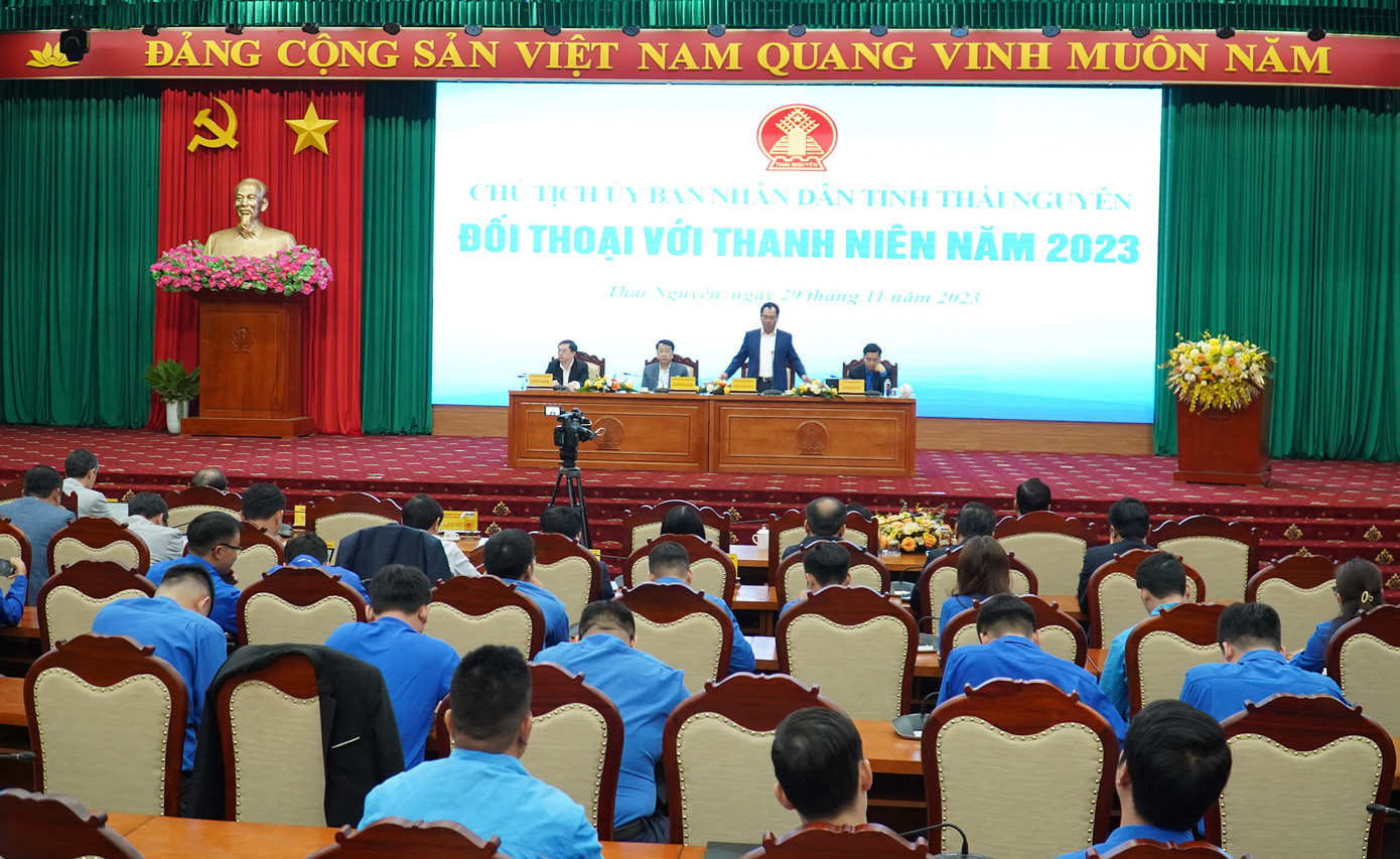 Chủ tịch UBND tỉnh Thái Nguyên Trịnh Việt Hùng phát biểu chỉ đạo tại Hội nghị Đối thoại với thanh niên năm 2023. Chủ tịch UBND tỉnh Thái Nguyên Trịnh Việt Hùng phát biểu chỉ đạo tại Hội nghị Đối thoại với thanh niên năm 2023.
