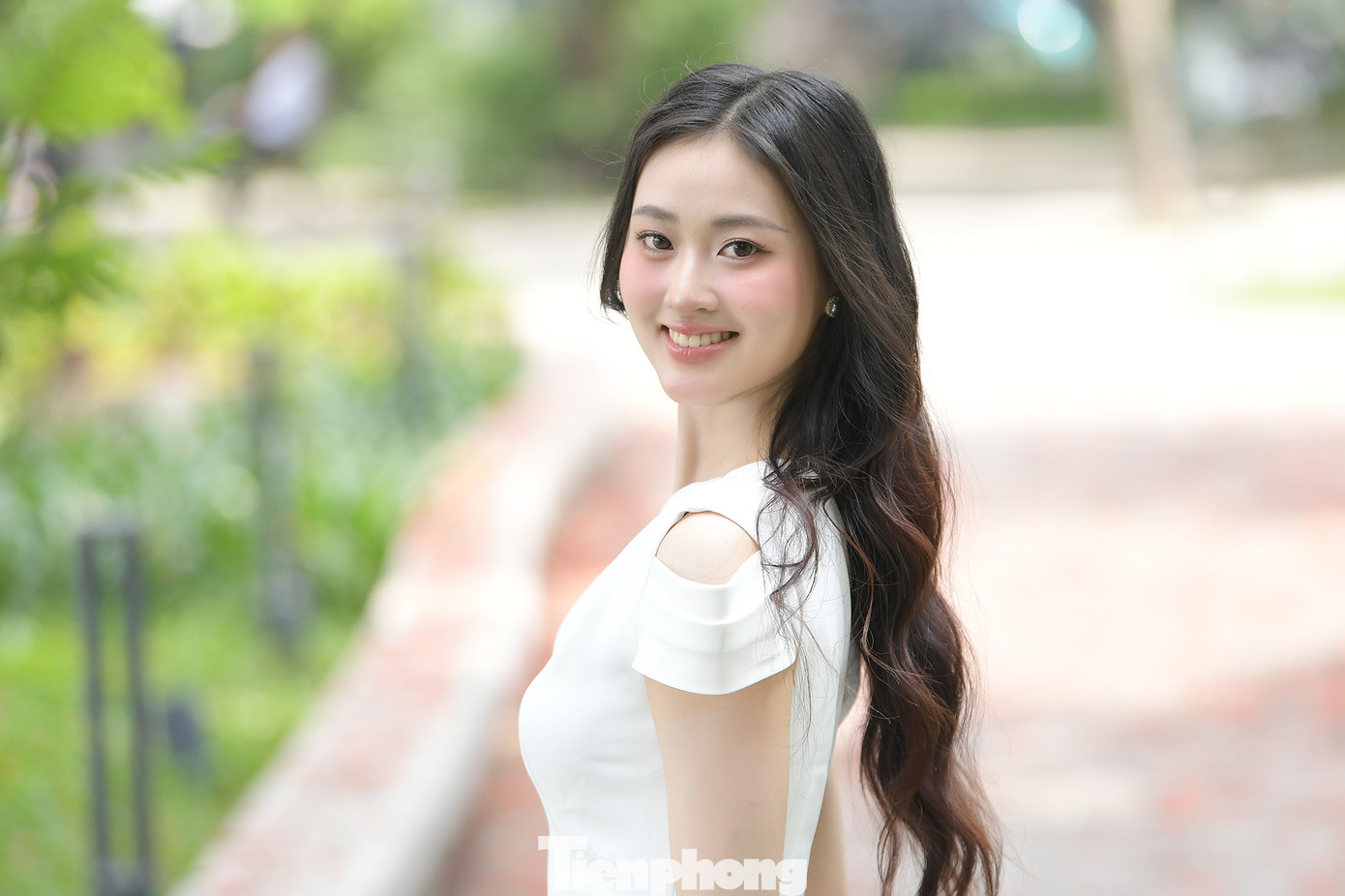 Tú Anh cho biết cô thay đổi nhiều so với thời điểm trước khi dự thi Hoa hậu Việt Nam. Từ cô gái rụt rè, nhút nhát, Tú Anh tự tin thể hiện mình trước đám đông. Tú Anh cho rằng áp lực lớn nhất với cô là vượt qua bản thân, bước ra khỏi vùng an toàn.