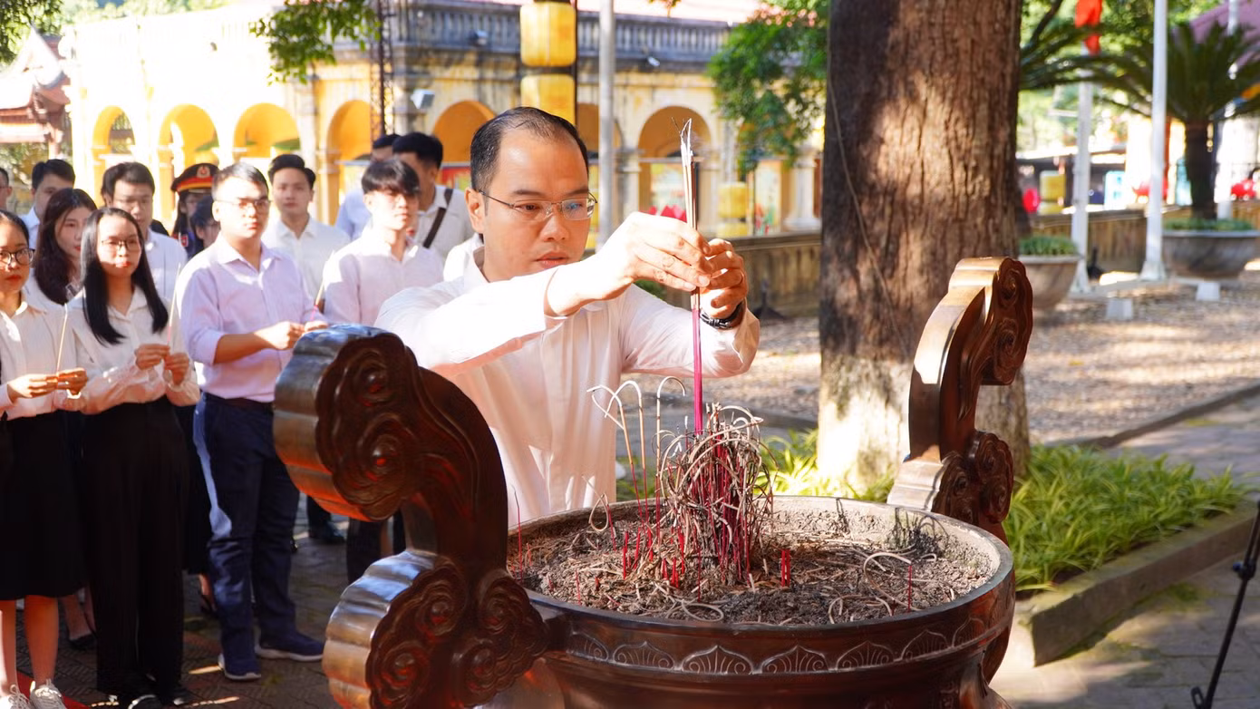 Dự chương trình có anh Nguyễn Tiến Hưng - Phó Bí thư Thành Đoàn, Chủ tịch Hội Sinh viên TP. Hà Nội.