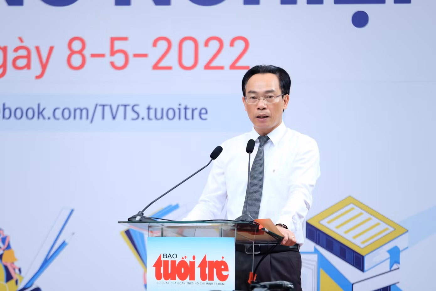 Thứ trưởng Bộ GD – ĐT Hoàng Minh Sơn phát biểu tại chương trình.