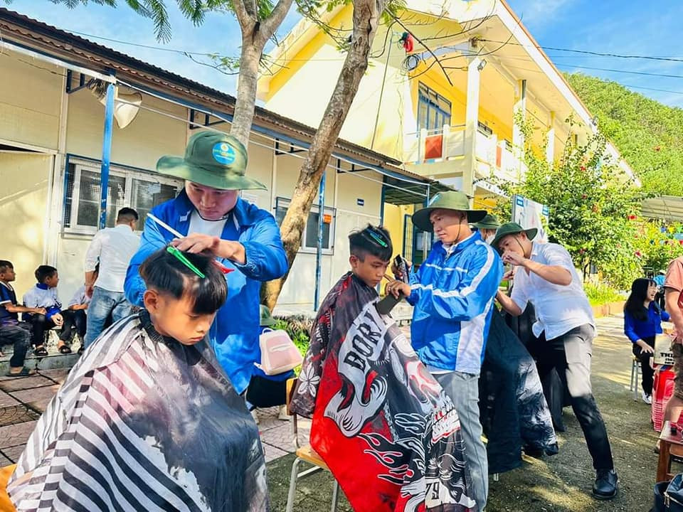 Các hoạt động tại chương trình. Các hoạt động tại chương trình.