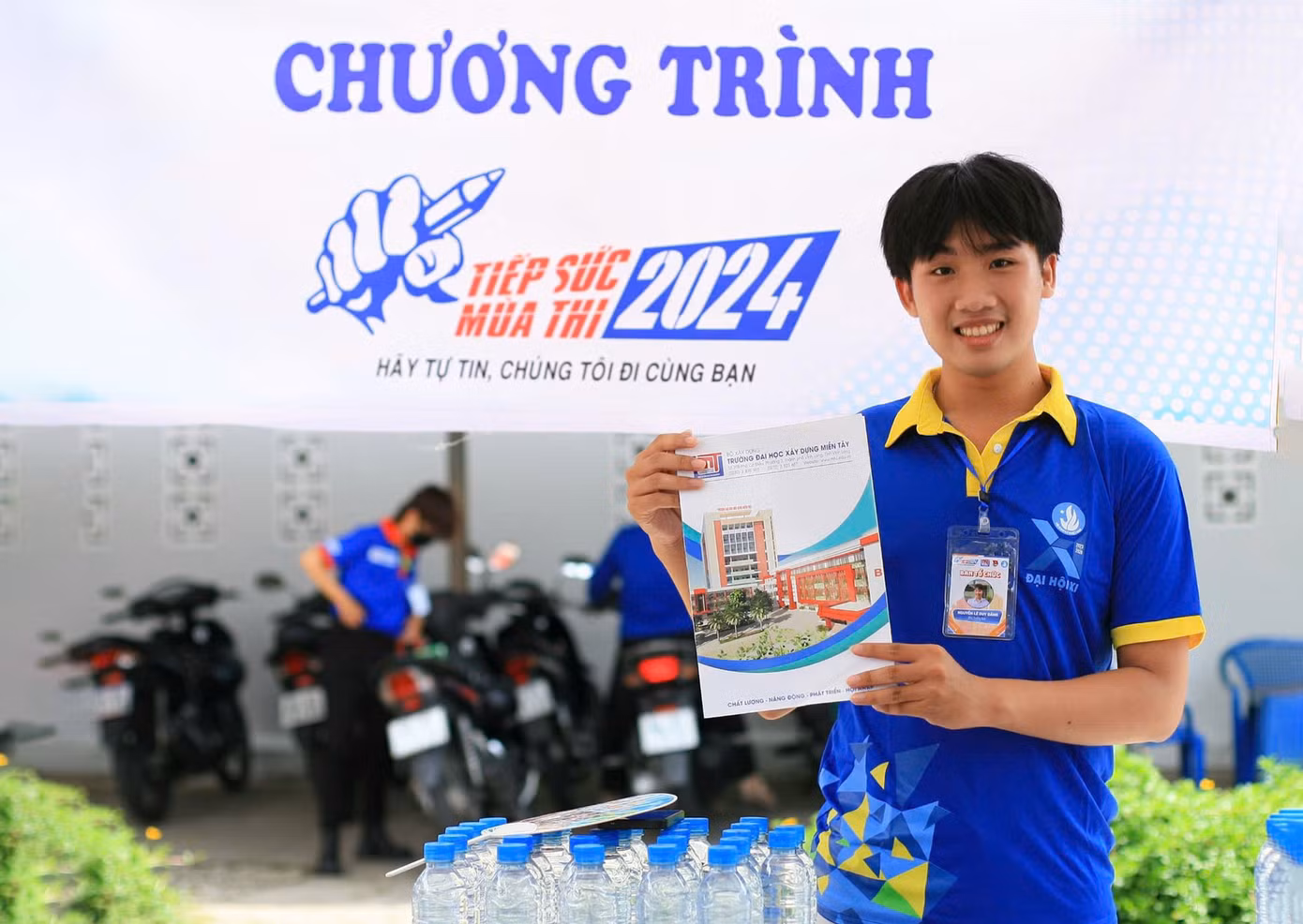 Ngoài học tập, Duy Đăng còn tích cực tham gia các hoạt động cộng đồng.