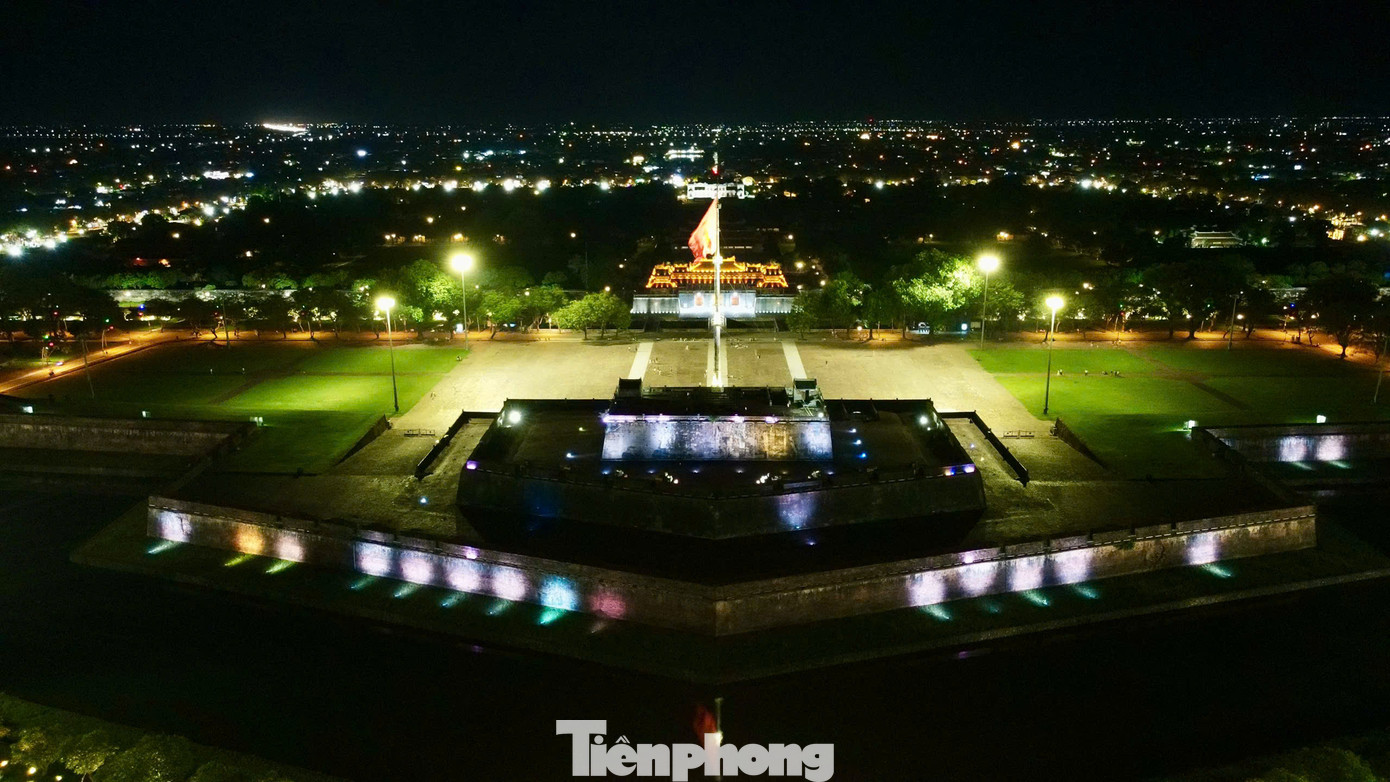 Theo ban tổ chức, đêm chung kết có sự góp mặt của nhiều nghệ sĩ nổi tiếng, phần dàn dựng sân khấu sử dụng công nghệ ánh sáng, màn hình led cỡ lớn, kết hợp hiệu ứng nước và âm nhạc hiện đại.