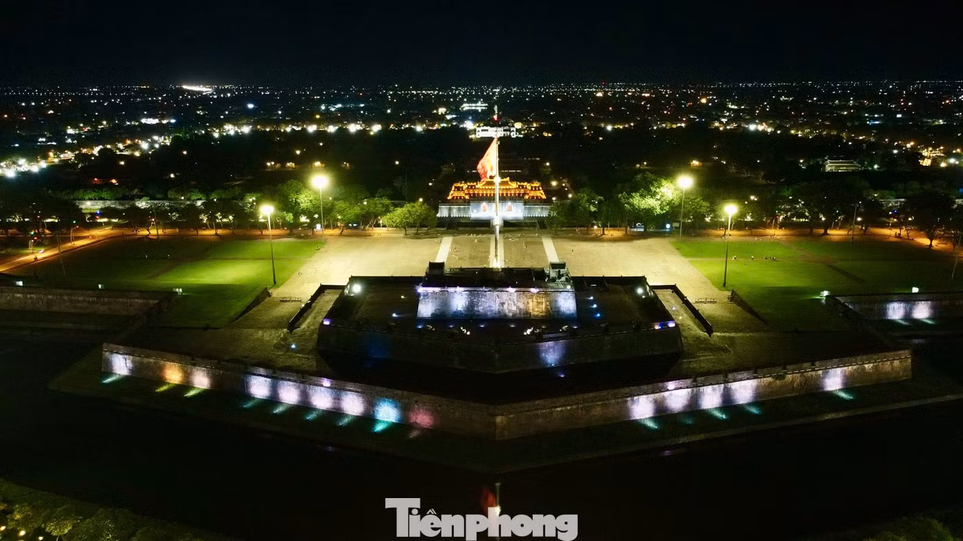 Theo ban tổ chức, đêm chung kết có sự góp mặt của nhiều nghệ sĩ nổi tiếng, phần dàn dựng sân khấu sử dụng công nghệ ánh sáng, màn hình led cỡ lớn, kết hợp hiệu ứng nước và âm nhạc hiện đại.
