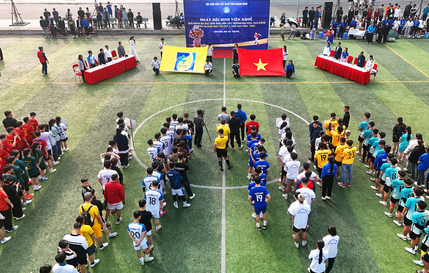 Hơn 1.000 học sinh, sinh viên từ các trường đại học, cao đẳng và THPT trên địa bàn tỉnh Quảng Ninh đã tham gia Ngày hội Sinh viên khỏe. Hơn 1.000 học sinh, sinh viên từ các trường đại học, cao đẳng và THPT trên địa bàn tỉnh Quảng Ninh đã tham gia Ngày hội Sinh viên khỏe.