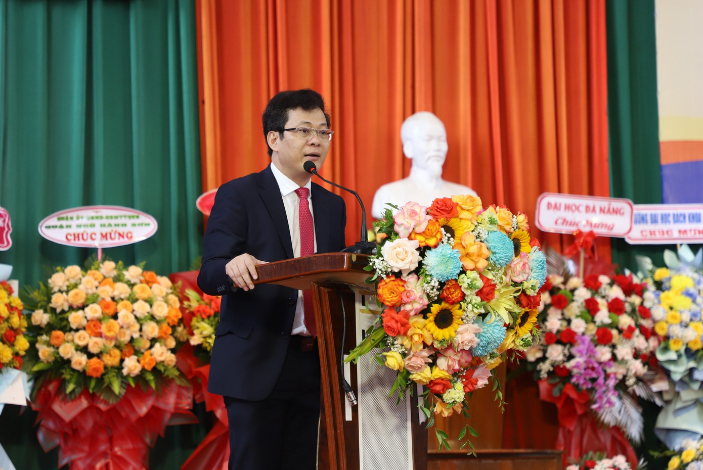 PGS. TS Lê Văn Huy phát biểu tại lễ công bố.