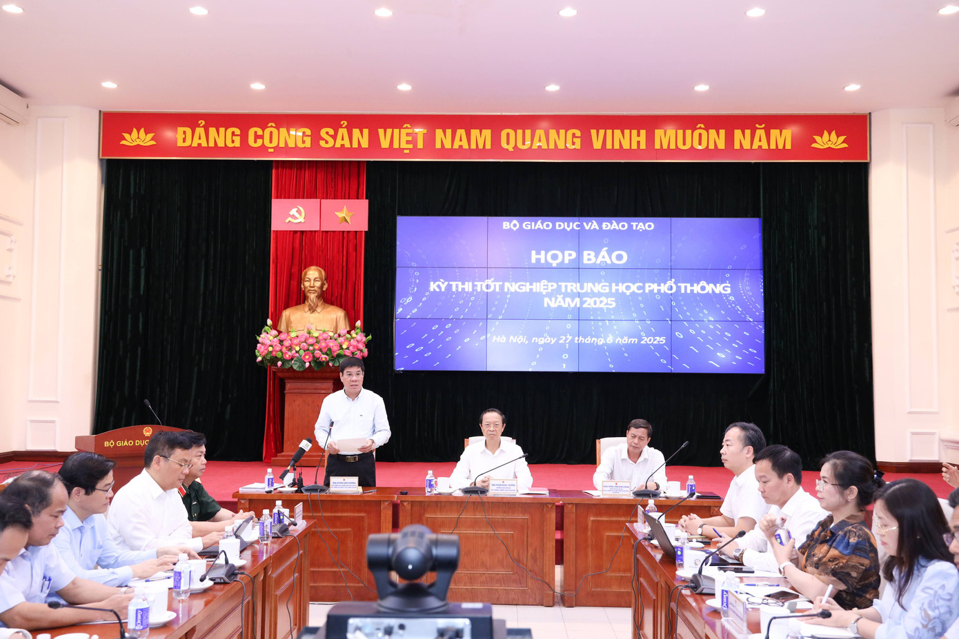 GS Huỳnh Văn Chương - Cục trưởng Cục Quản lý chất lượng (Bộ GD - ĐT) cho biết. GS Huỳnh Văn Chương - Cục trưởng Cục Quản lý chất lượng (Bộ GD - ĐT) cho biết.