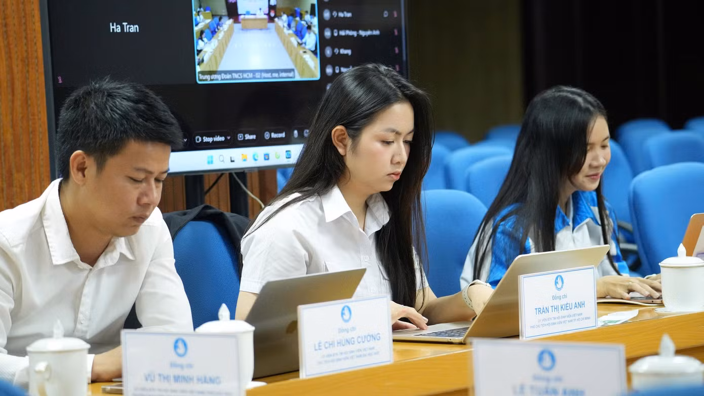 Các đại biểu tham dự Hội nghị.