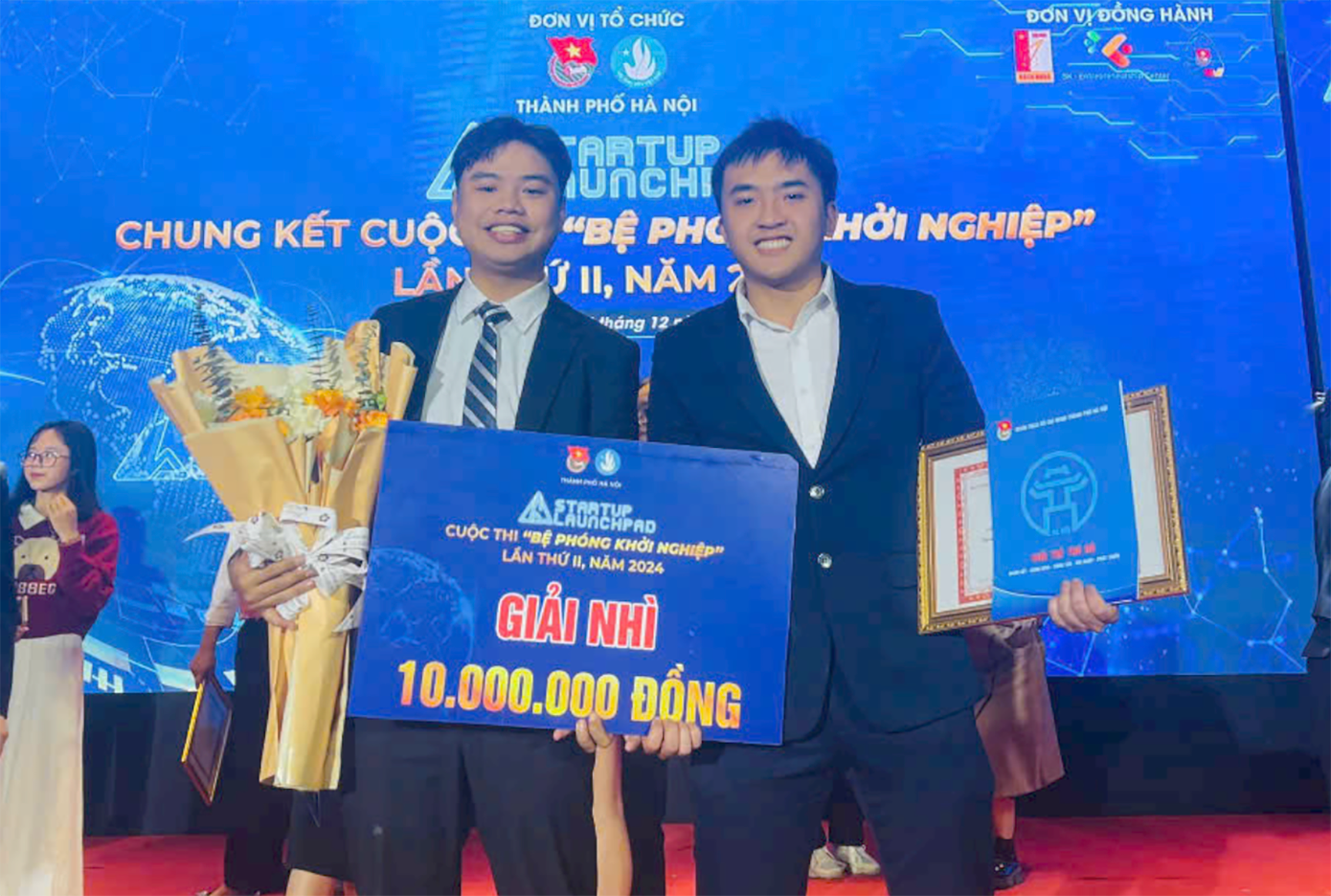 Từ ý tưởng trên giảng đường đến giải Nhì cuộc thi ‘Bệ phóng khởi nghiệp sinh viên 2024’. Từ ý tưởng trên giảng đường đến giải Nhì cuộc thi ‘Bệ phóng khởi nghiệp sinh viên 2024’.