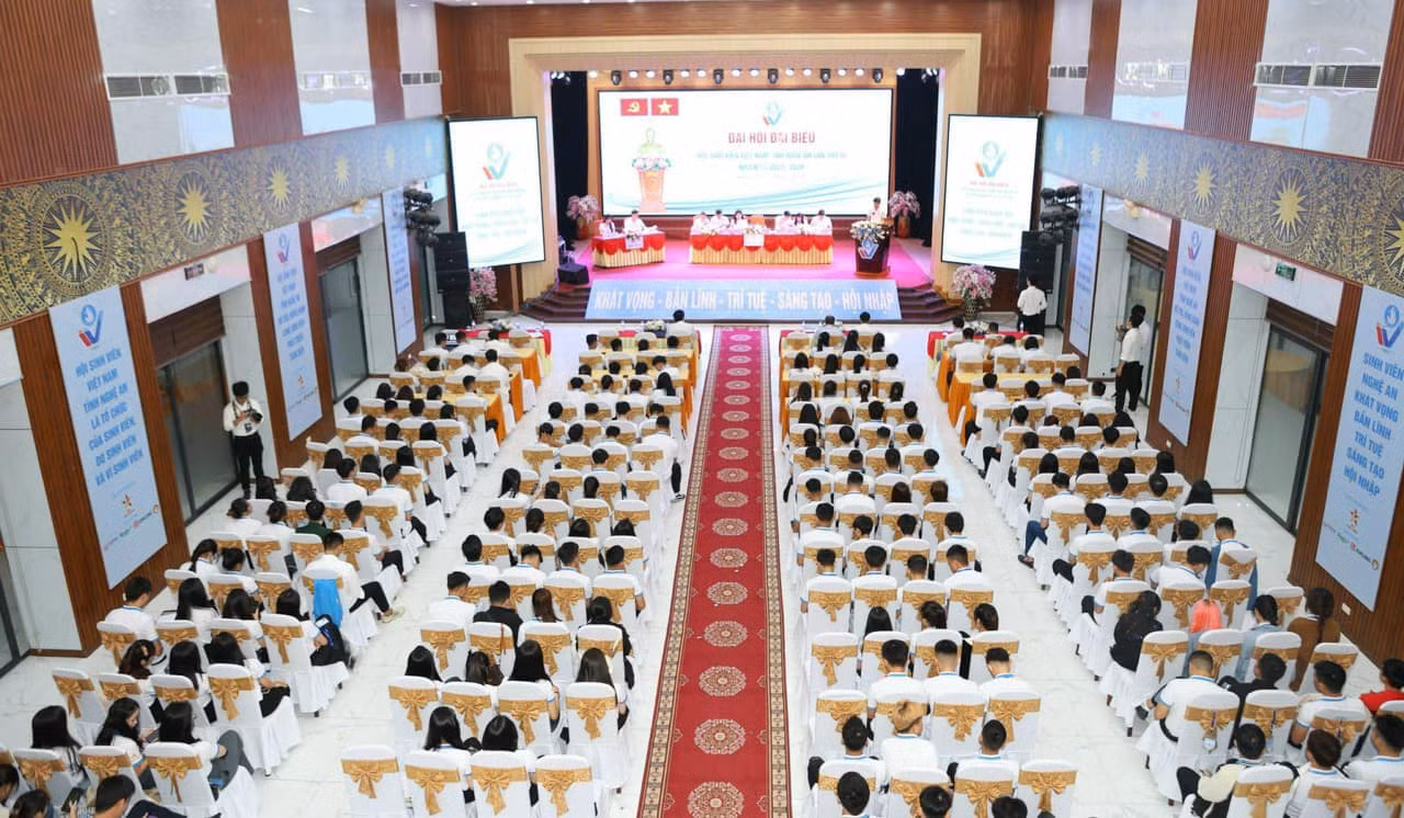 Đại hội có sự tham gia của 200 đại biểu đến từ các trường đại học, cao đẳng trên địa bàn tỉnh Nghệ An.