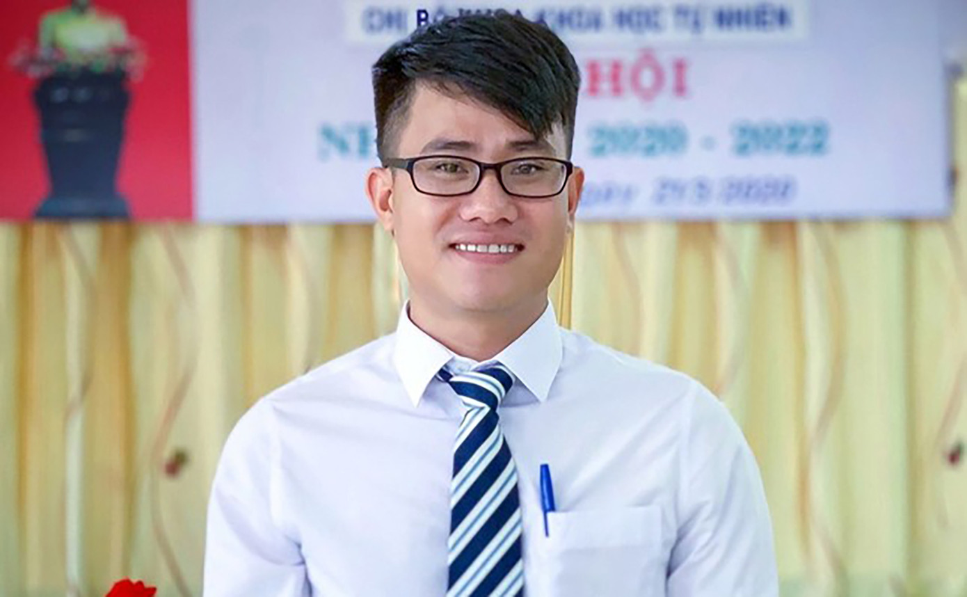 Thầy giáo trẻ Nguyễn Đức Tôn - Giảng viên trường ĐH Quy Nhơn (Bình Định).