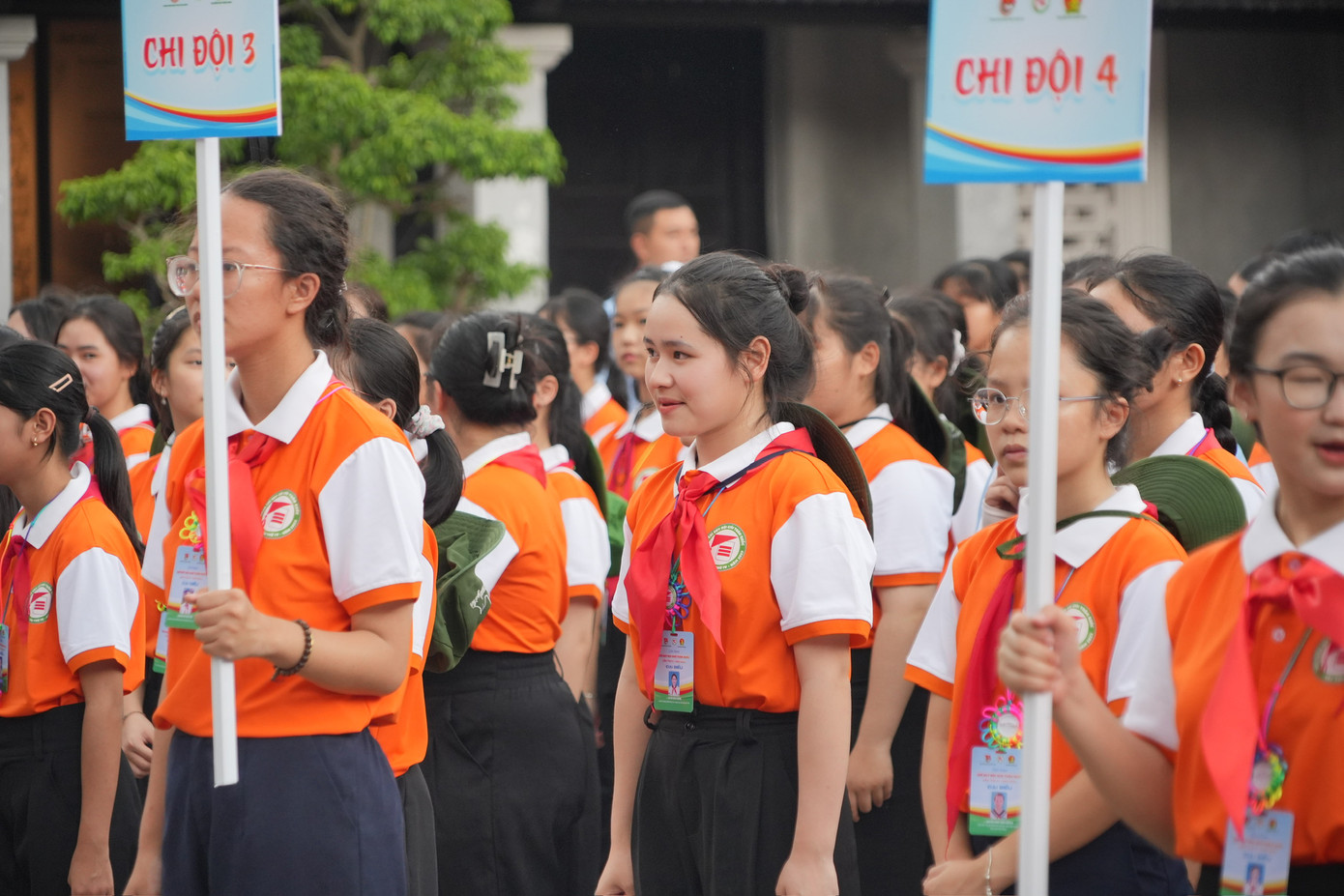 Thông tin từ Ban Tổ chức, các đại biểu tham gia Liên hoan được giới thiệu và xét chọn kỹ lưỡng từ cấp cơ sở, cấp huyện đến cấp tỉnh, là những học sinh, chỉ huy Đội tiêu biểu có thành tích nổi bật tại các địa phương, đơn vị trong năm học vừa qua. Thông tin từ Ban Tổ chức, các đại biểu tham gia Liên hoan được giới thiệu và xét chọn kỹ lưỡng từ cấp cơ sở, cấp huyện đến cấp tỉnh, là những học sinh, chỉ huy Đội tiêu biểu có thành tích nổi bật tại các địa phương, đơn vị trong năm học vừa qua.