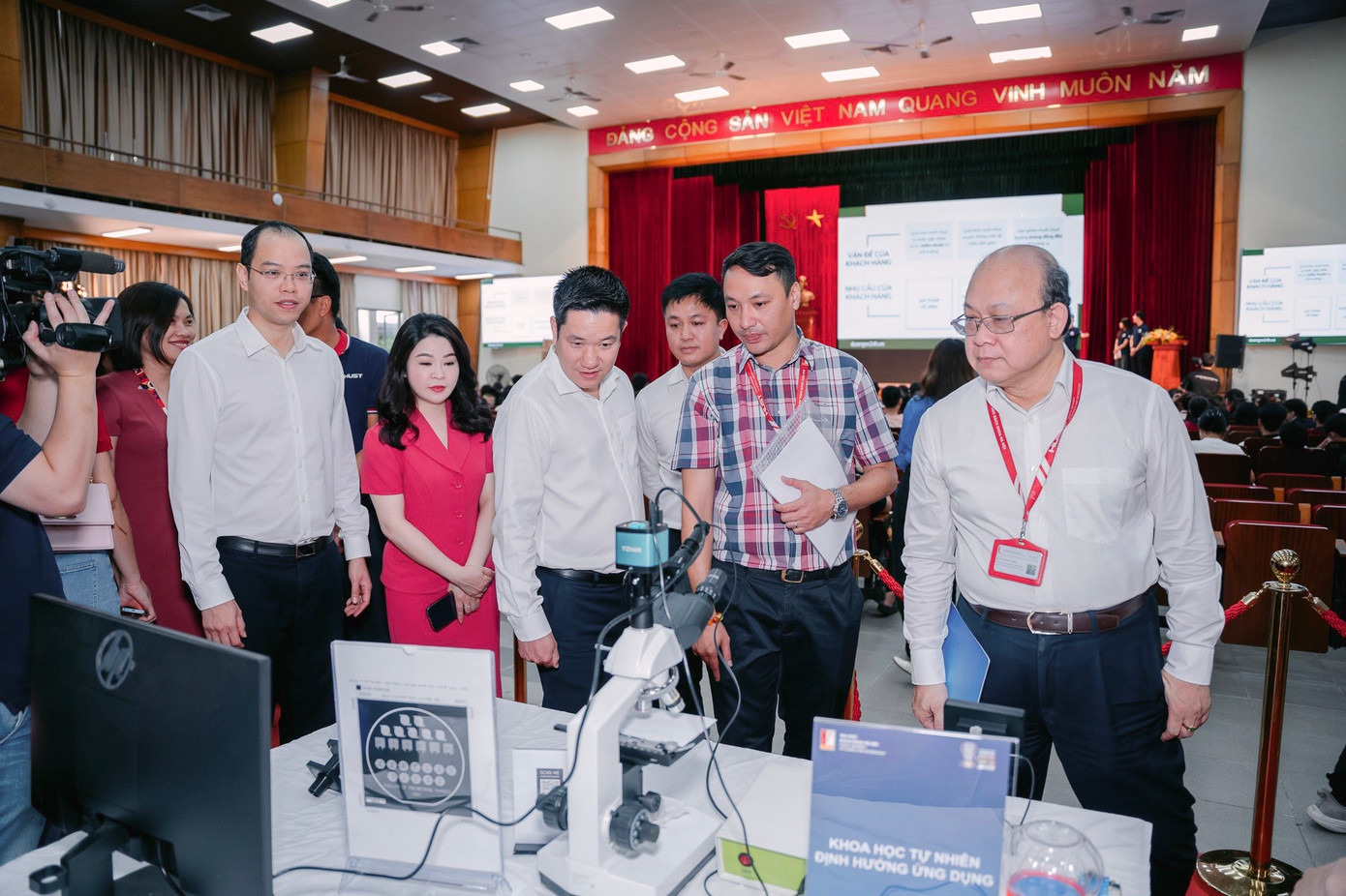 Thành Đoàn - Hội Sinh viên TP. Hà Nội đã tổ chức Cuộc thi ‘Thử thách khởi nghiệp Thành phố sáng tạo thông minh’ (Startup City) năm 2024.