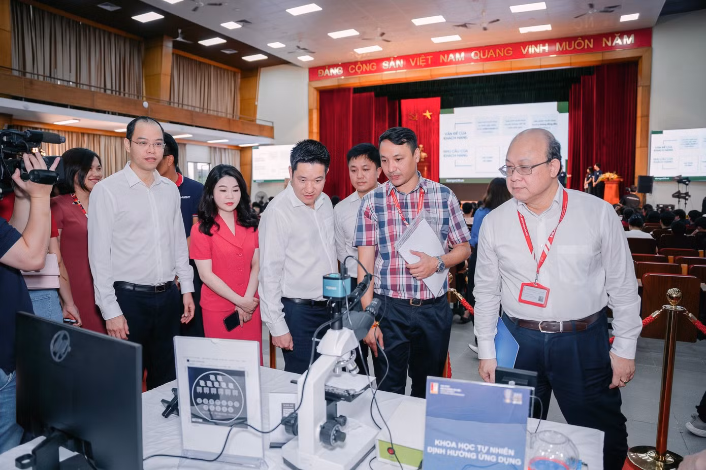 Thành Đoàn - Hội Sinh viên TP. Hà Nội đã tổ chức Cuộc thi ‘Thử thách khởi nghiệp Thành phố sáng tạo thông minh’ (Startup City) năm 2024.