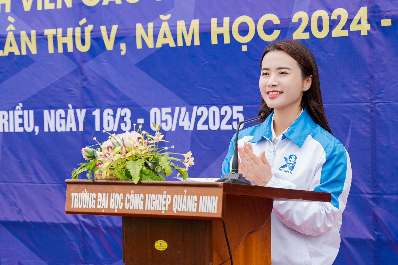 Chị Nguyễn Phương Thảo - Phó Bí thư thường trực Tỉnh Đoàn, Chủ tịch Hội Sinh viên tỉnh Quảng Ninh phát biểu khai mạc chương trình. Chị Nguyễn Phương Thảo - Phó Bí thư thường trực Tỉnh Đoàn, Chủ tịch Hội Sinh viên tỉnh Quảng Ninh phát biểu khai mạc chương trình.
