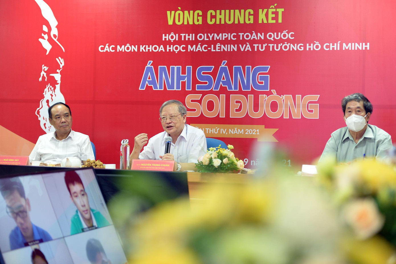 Ban Giám khảo Hội thi Olympic toàn quốc các môn khoa học Mác – Lênin và tư tưởng Hồ Chí Minh “Ánh sáng soi đường” lần thứ 4, năm 2021. Ban Giám khảo Hội thi Olympic toàn quốc các môn khoa học Mác – Lênin và tư tưởng Hồ Chí Minh “Ánh sáng soi đường” lần thứ 4, năm 2021.