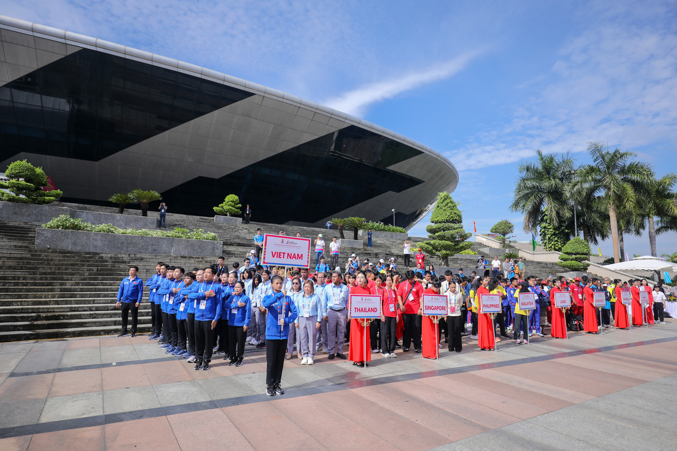 TP. Đà Nẵng rất vinh dự đại diện cho Việt Nam tổ chức Đại hội Thể thao Học sinh Đông Nam Á lần thứ 13 và xác định việc đăng cai tổ chức Đại hội vừa là quyền lợi, vừa là nghĩa vụ, trách nhiệm của nước chủ nhà đối với khu vực Đông Nam Á.