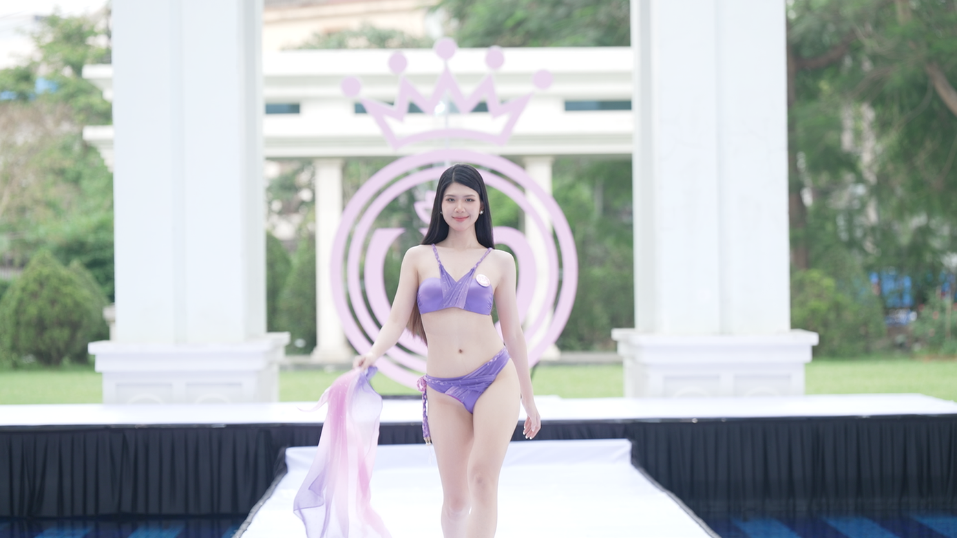 Phần trình diễn bikini không chỉ mang giá trị thẩm mỹ mà còn là dịp để thí sinh thể hiện sự chuẩn bị nghiêm túc về hình thể, chế độ sinh hoạt và bản lĩnh sân khấu. Những nỗ lực này giúp họ ghi điểm mạnh với hội đồng giám khảo và khán giả.