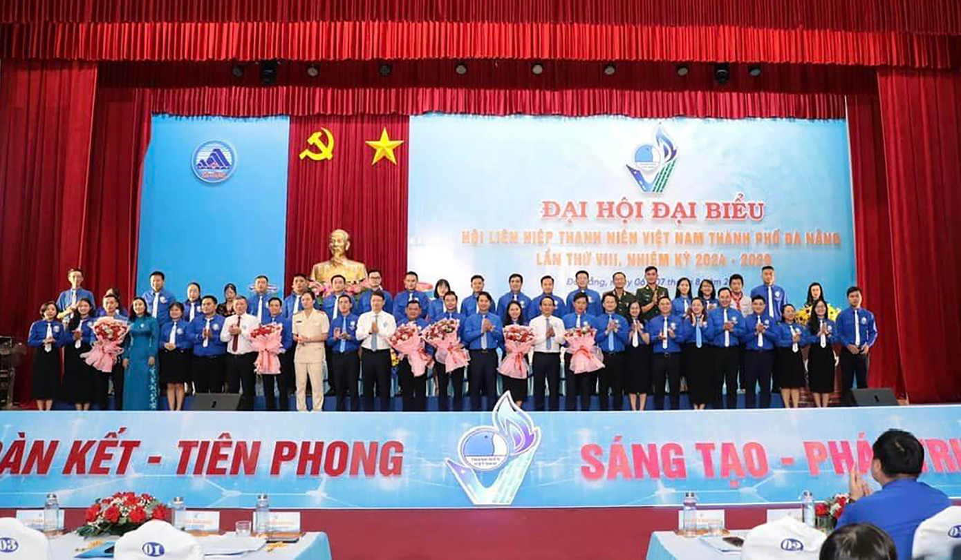 Ủy ban Hội LHTN thành phố Đà Nẵng ra mắt tại Đại hội.