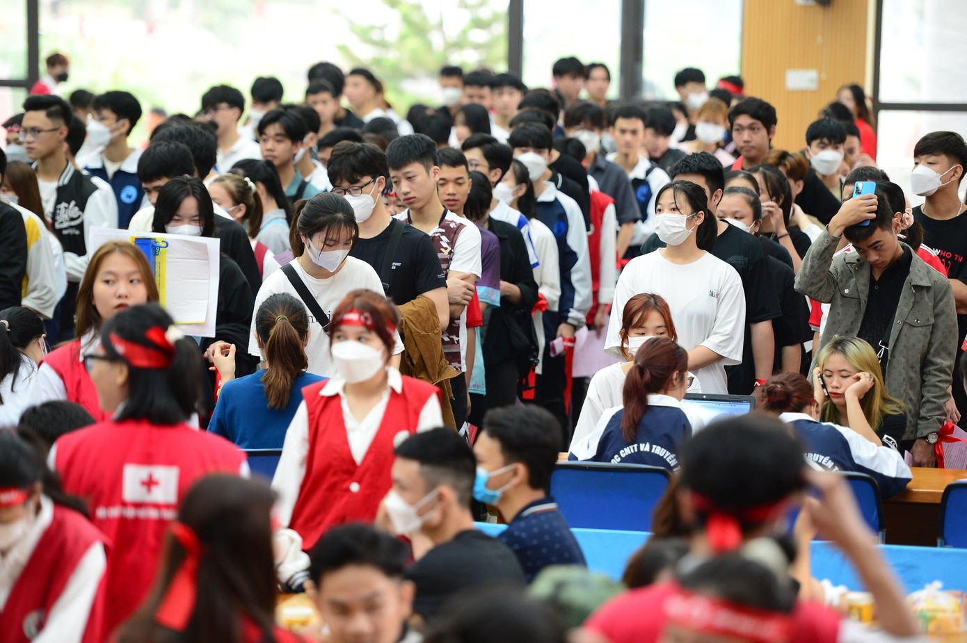 Gần 1.000 cán bộ, sinh viên trường ĐH CNTT&amp;TT - ĐH Thái Nguyên tham gia chương trình hiến máu tình nguyện Chủ nhật Đỏ 2023.