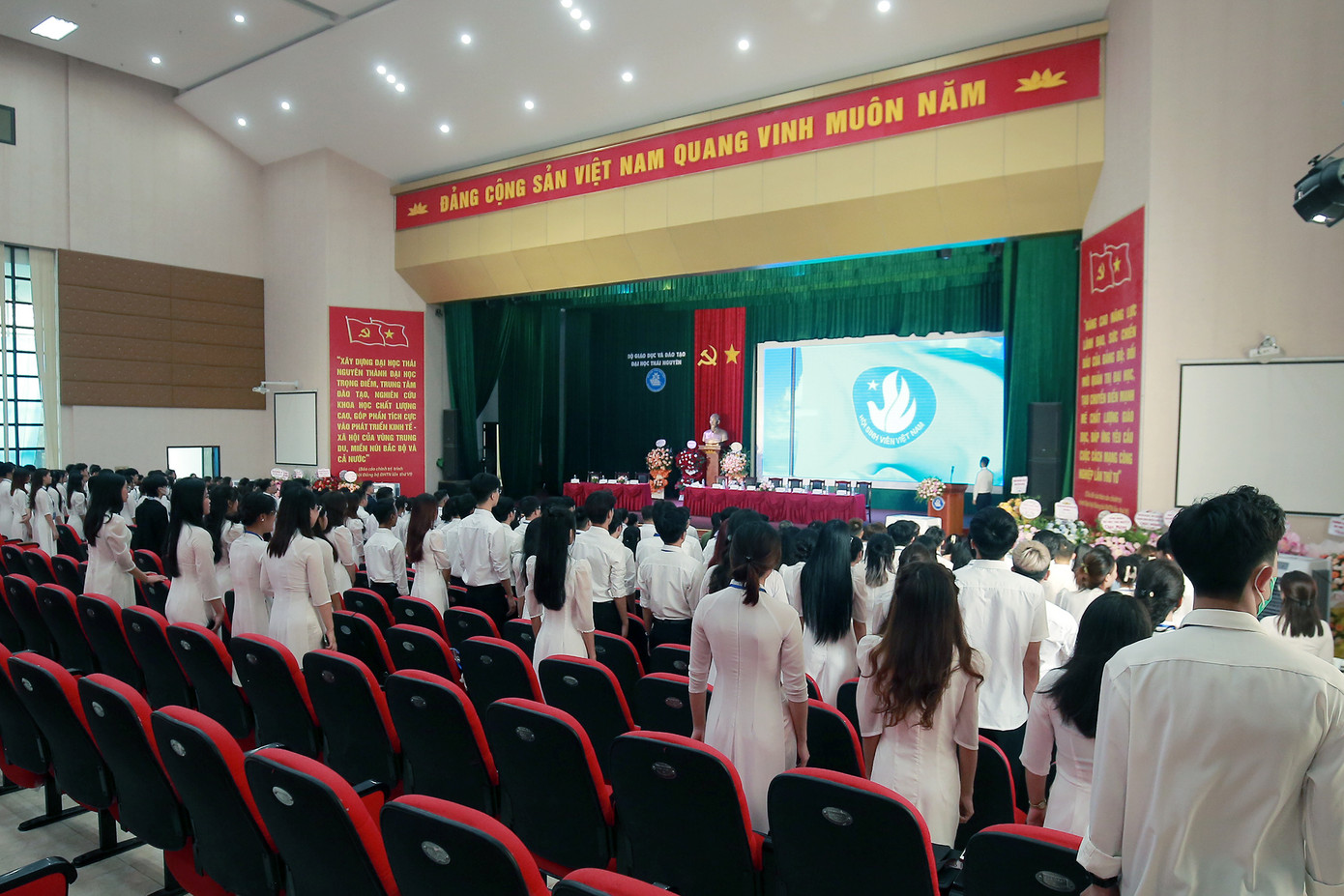 Đại hội có sự tham dự của 250 đại biểu ưu tú, đại diện cho gần 40.000 hội viên, sinh viên trong trường.