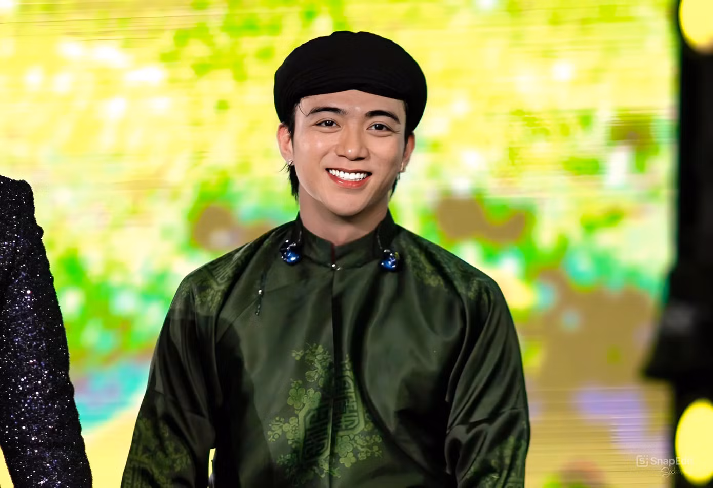 Nguyễn Huỳnh Sơn (Soobin Hoàng Sơn) – Công ty SpaceSpeakers Label. Soobin Hoàng Sơn là ca sĩ, nhạc sĩ tài năng, với những sản phẩm âm nhạc nổi bật và được yêu mến trong cộng đồng yêu nhạc.