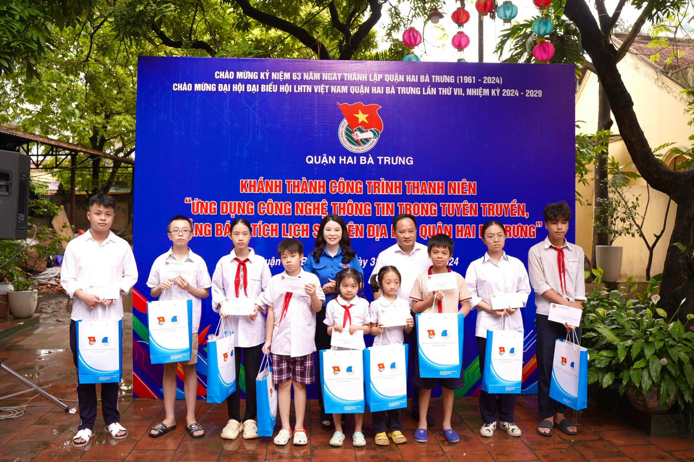 Cùng ngày, các cơ sở Đoàn trực thuộc trên địa bàn TP. Hà Nội đồng loạt tổ chức các hoạt động hưởng ứng Chiến dịch Thanh niên tình nguyện Hè 2024.