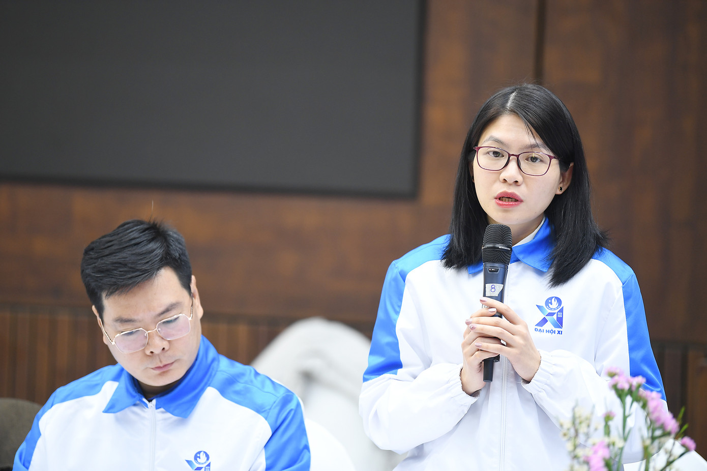 Các đại biểu chia sẻ tại Hội nghị.