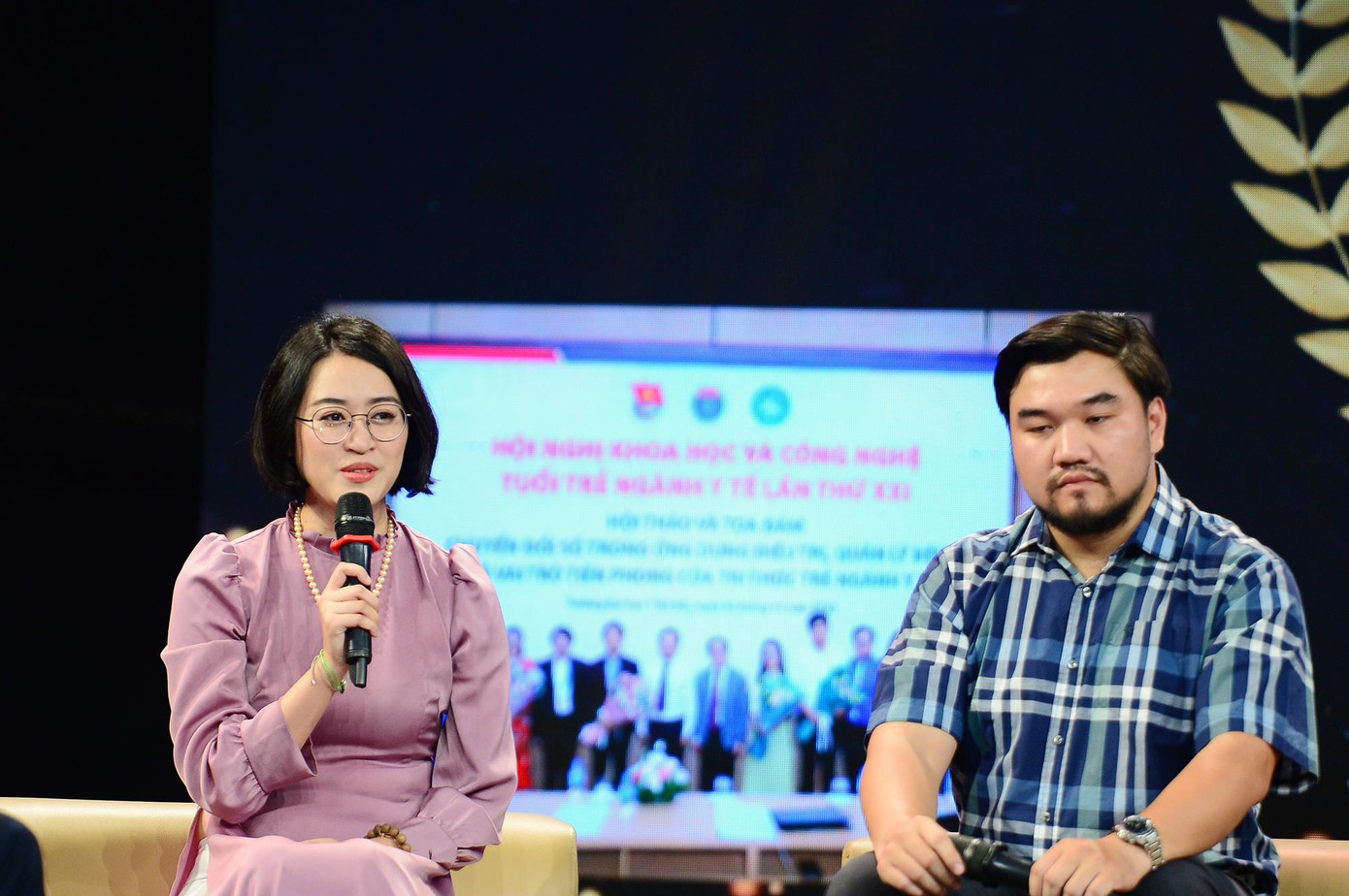 PGS. TS. BS Đào Việt Hằng và TS Chu Đức Hà chia sẻ trong chương trình.