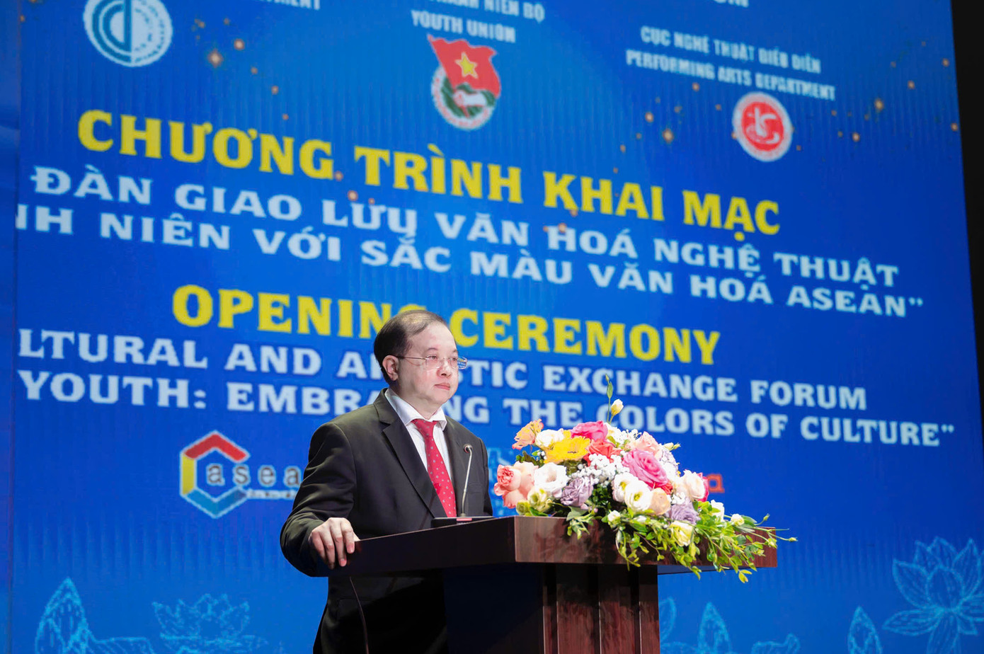 Thứ trưởng Bộ VH – TT - DL Tạ Quang Đông phát biểu tại chương trình. Thứ trưởng Bộ VH – TT - DL Tạ Quang Đông phát biểu tại chương trình.