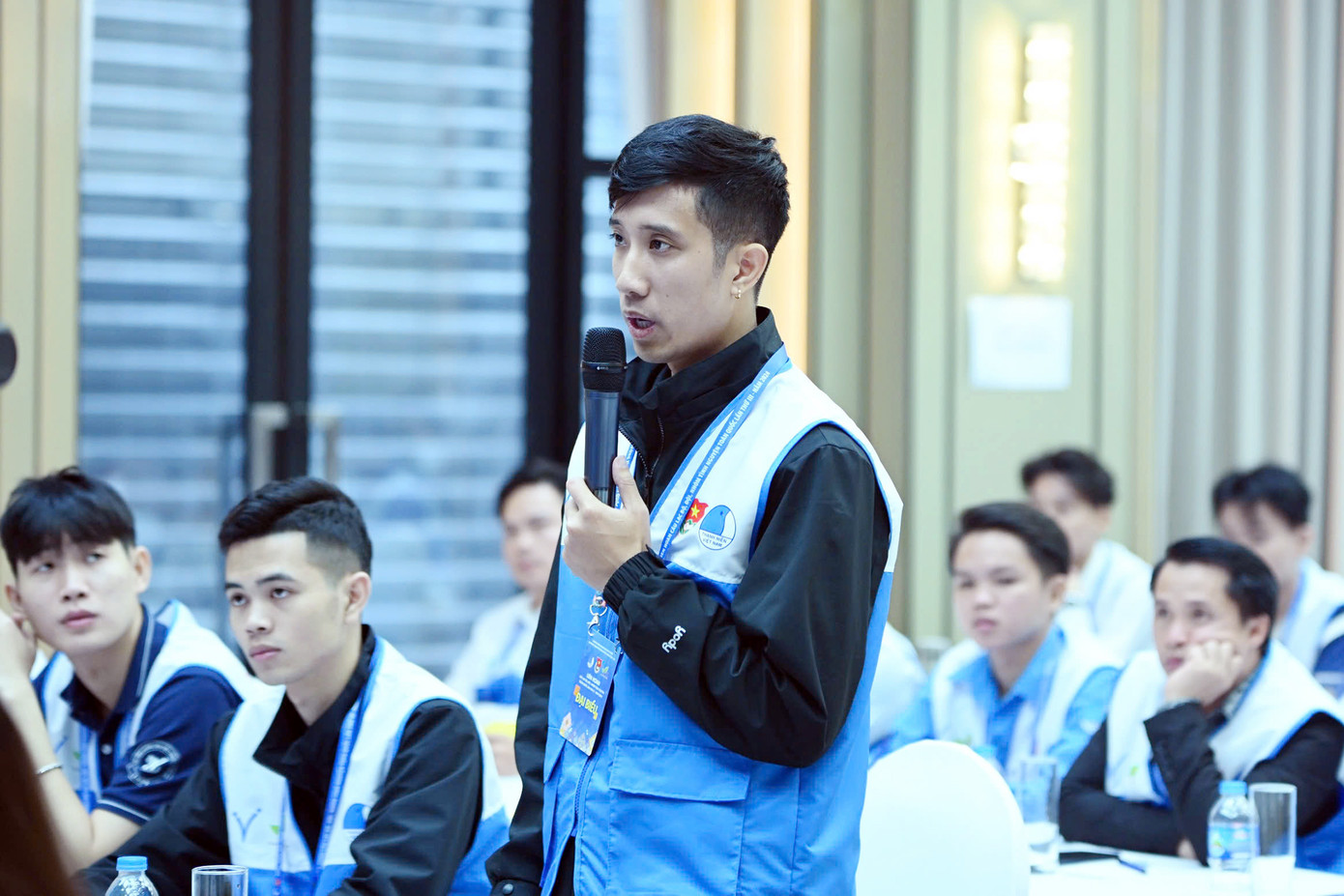 Các đại biểu chia sẻ tại chương trình.