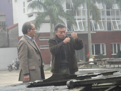 ĐD Trần Duy Nghĩa (trái) cùng ĐD Việt Tùng tại Bảo tàng Chiến thắng B-52 . ĐD Trần Duy Nghĩa (trái) cùng ĐD Việt Tùng tại Bảo tàng Chiến thắng B-52