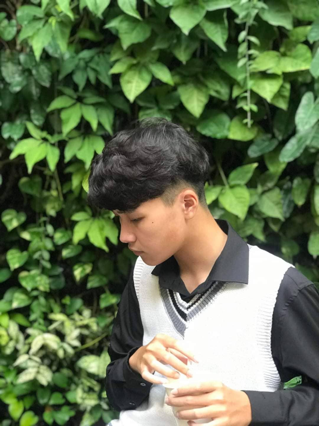 Hoài Cương luôn dành ít nhất 10 phút mỗi ngày để rèn luyện thể chất. Ảnh: NVCC Hoài Cương luôn dành ít nhất 10 phút mỗi ngày để rèn luyện thể chất. Ảnh: NVCC