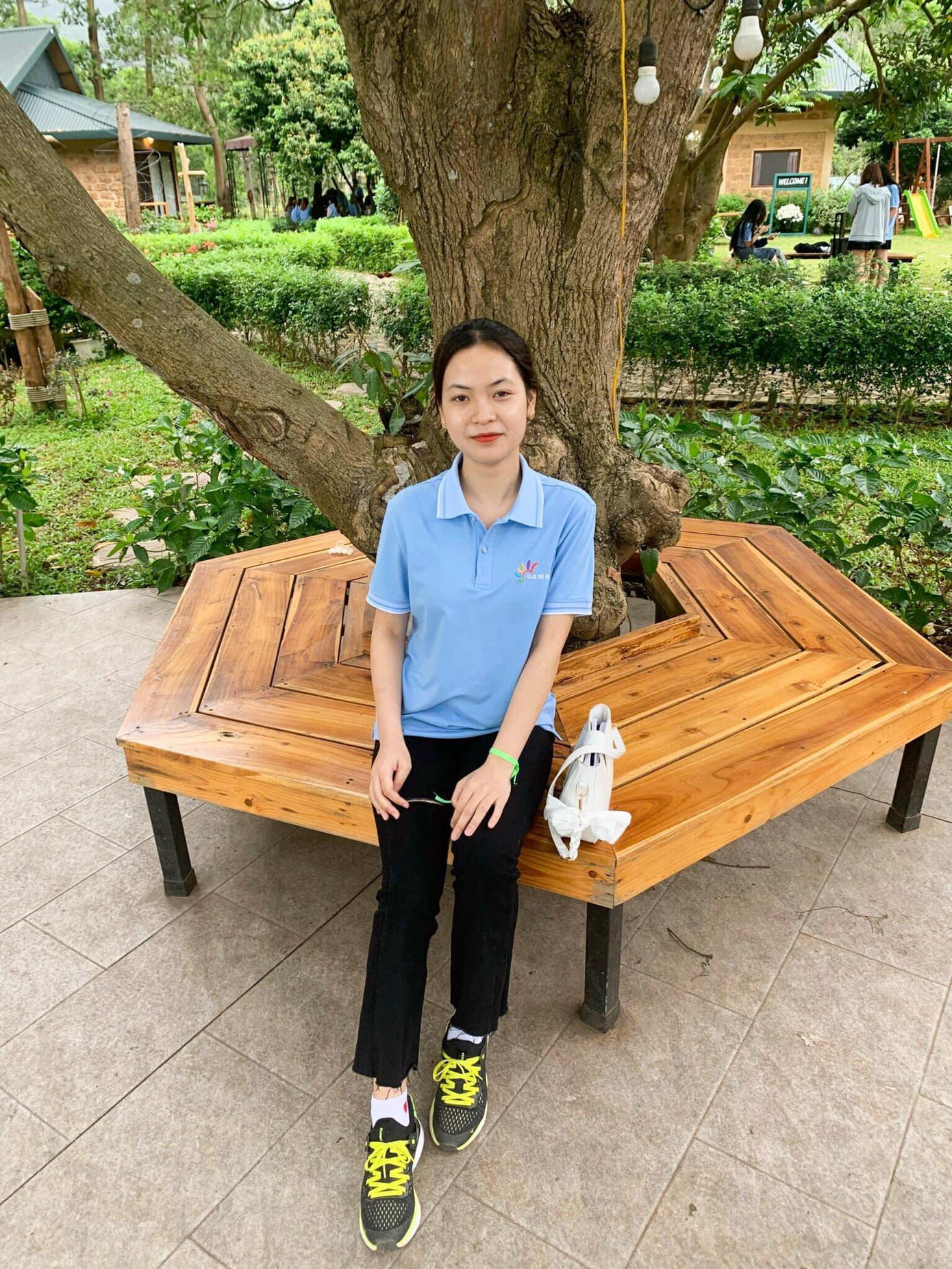 “Không phải ai cũng giỏi toàn diện, nên cần cù bù thông minh!”, Thu Hà chia sẻ. Ảnh: NVCC “Không phải ai cũng giỏi toàn diện, nên cần cù bù thông minh!”, Thu Hà chia sẻ. Ảnh: NVCC