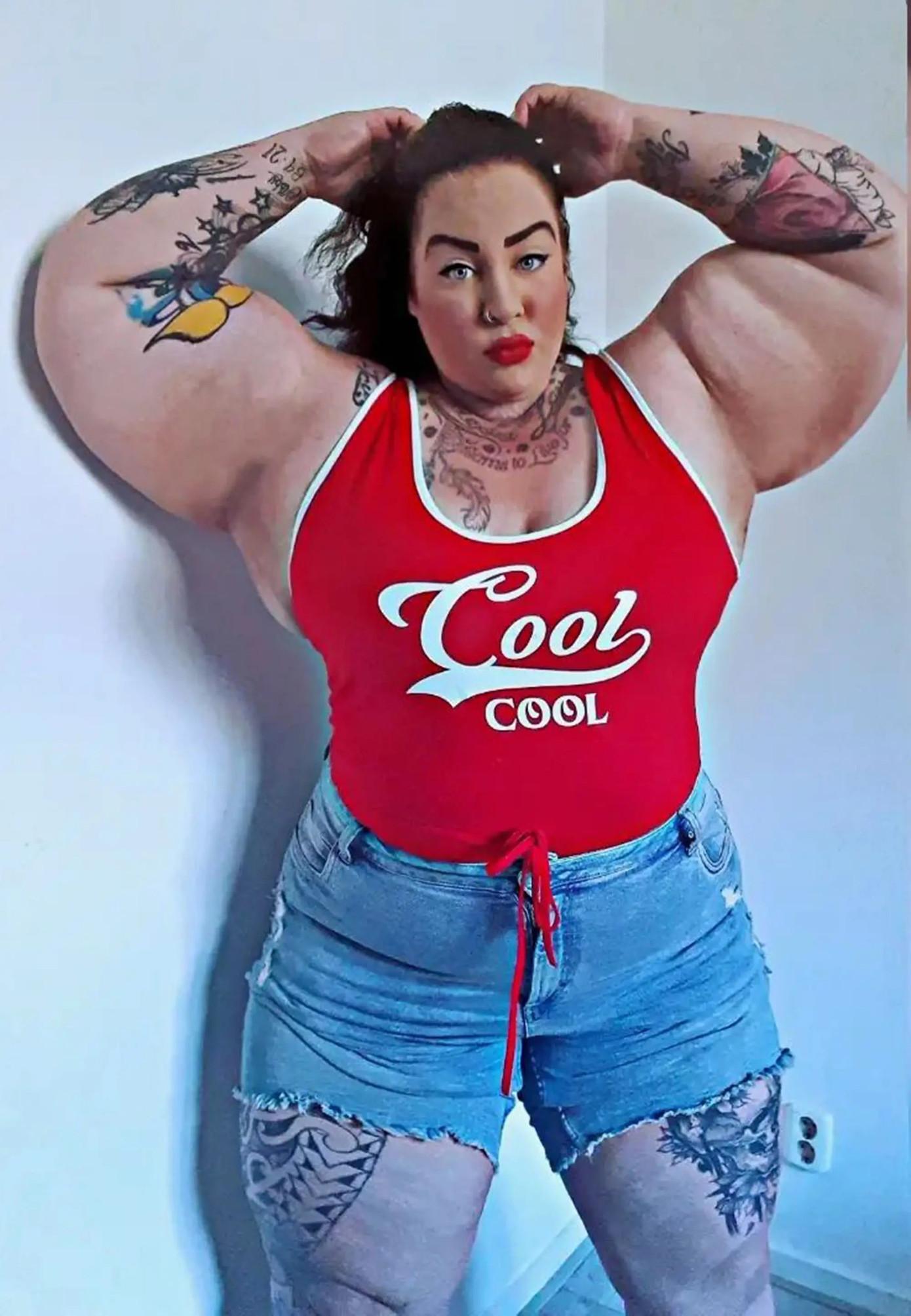 Cơ bắp tay của Koom lên tới 60 cm một vòng