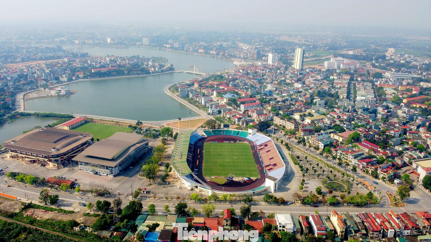 Tại SEA Games 31, sân Việt Trì ở đường Hùng Vương, P.Thọ Sơn, TP.Việt Trì, Phú Thọ sẽ là địa điểm tổ chức các trận đấu thuộc bảng A môn bóng đá nam. Tại SEA Games 31, sân Việt Trì ở đường Hùng Vương, P.Thọ Sơn, TP.Việt Trì, Phú Thọ sẽ là địa điểm tổ chức các trận đấu thuộc bảng A môn bóng đá nam.