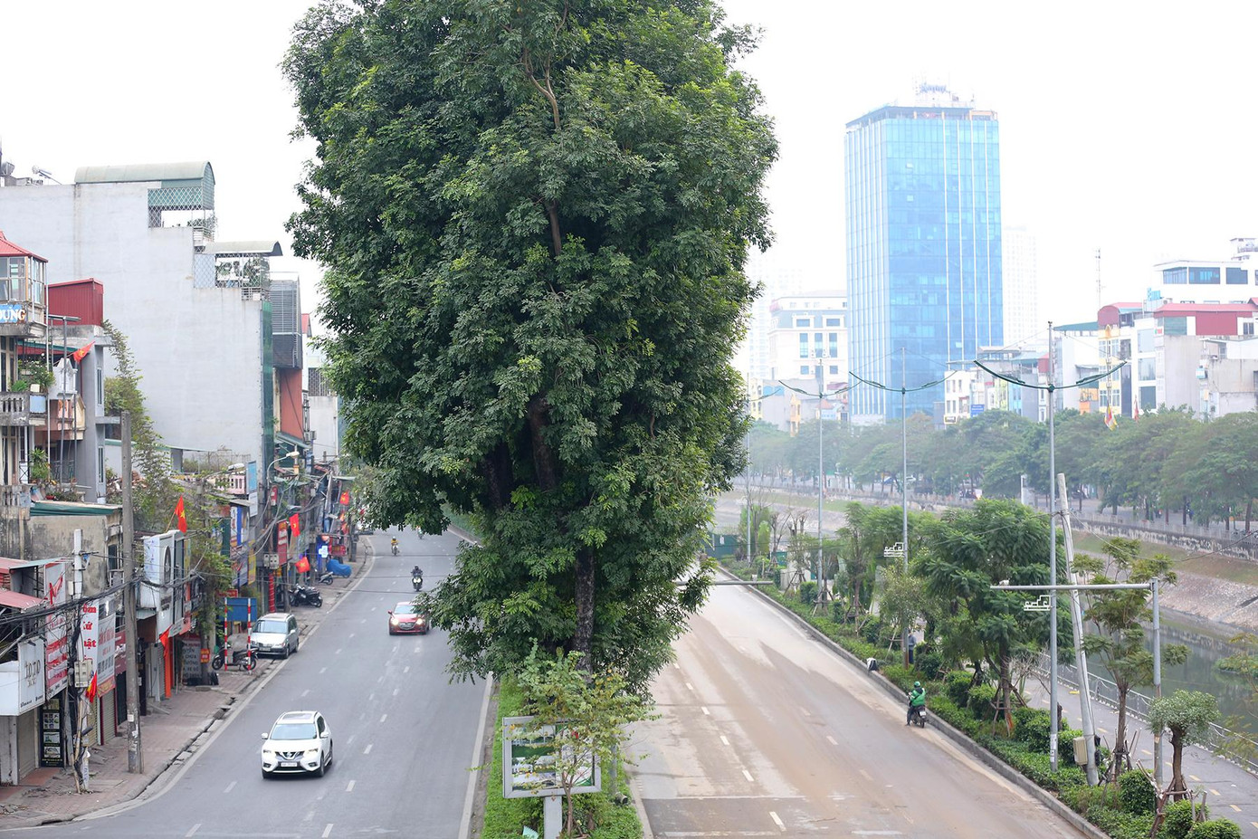 Trục đường Láng, đường phố thông thoáng.