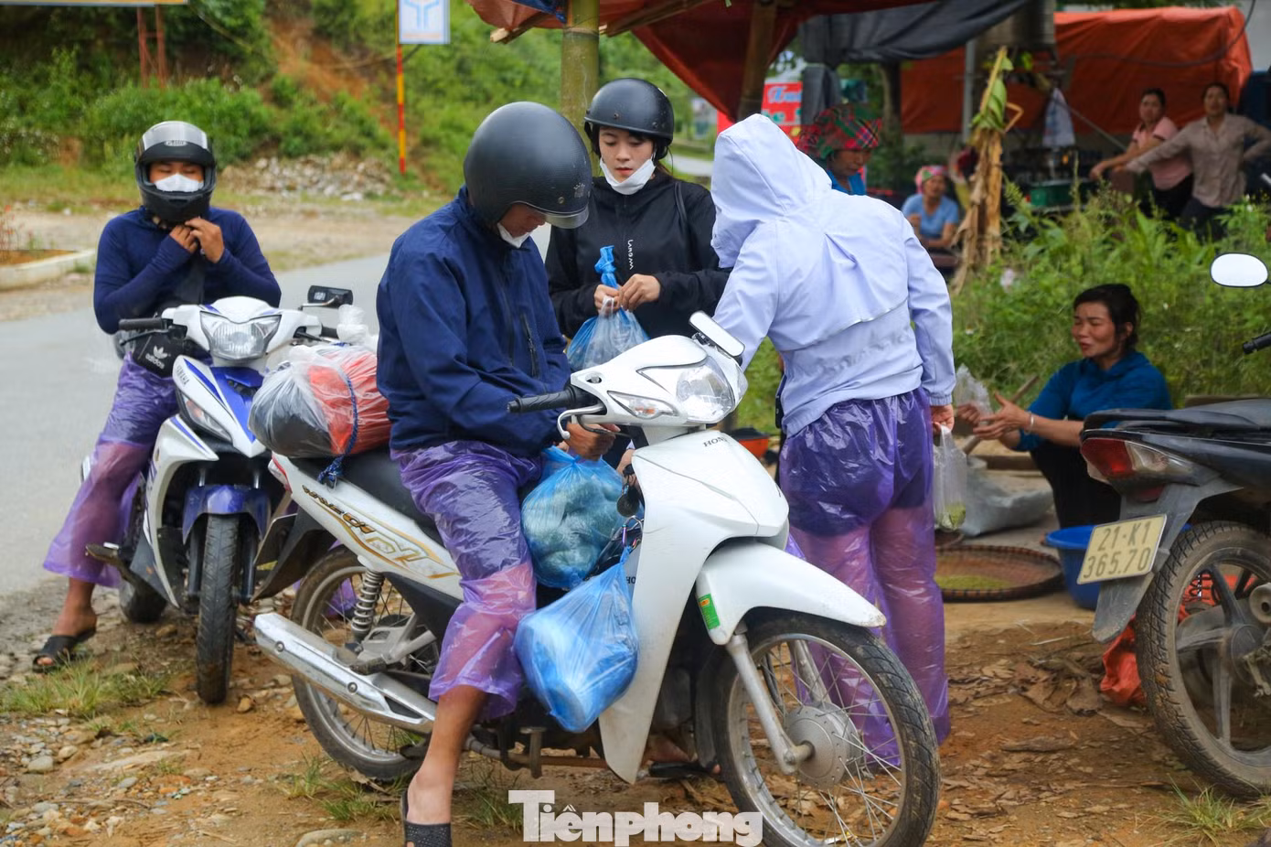Đây là một nguồn thu nhập chính trong vụ mùa, giúp cuộc sống của người dân nơi đây được cải thiện hơn.