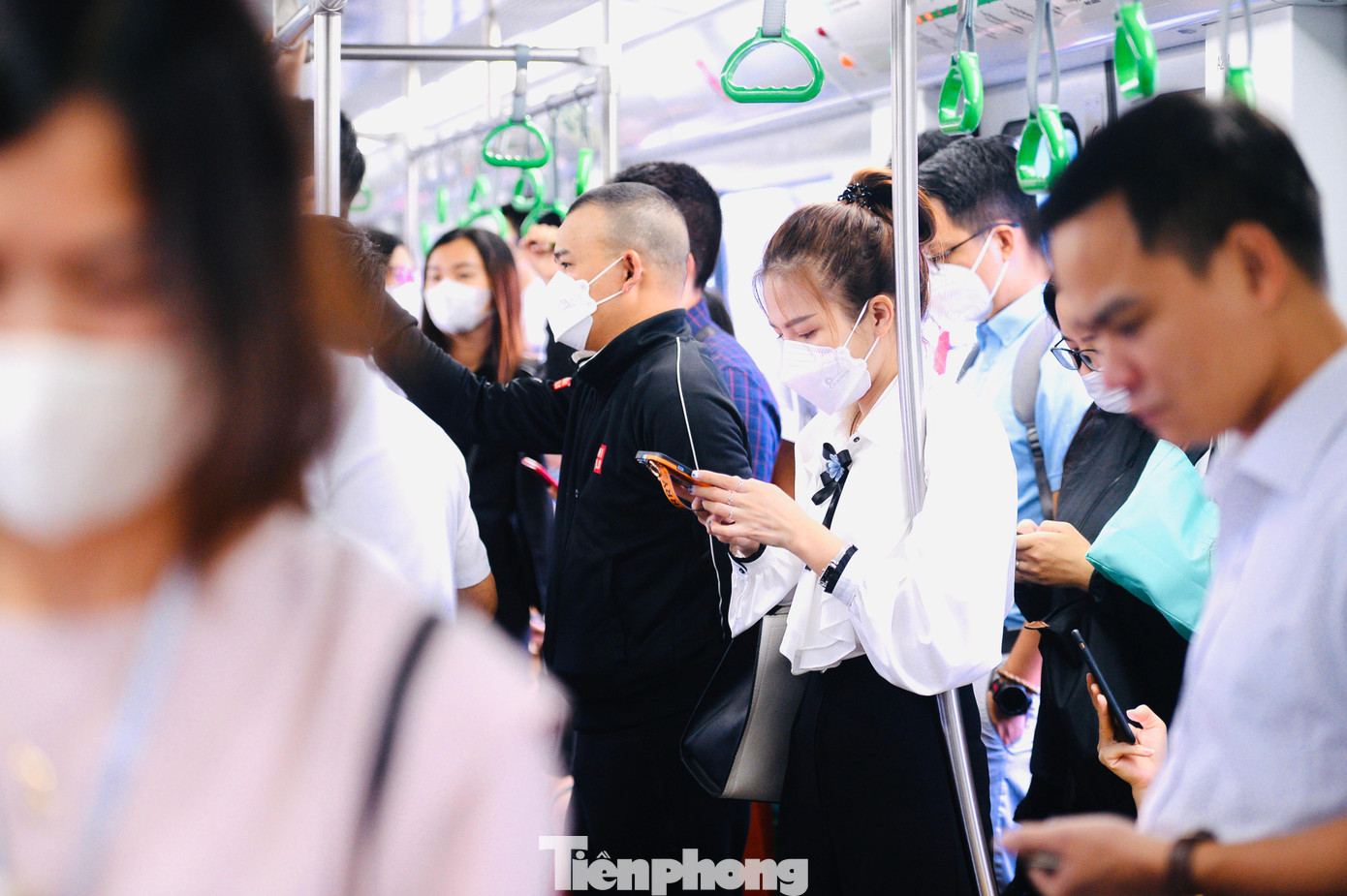 Vào 2 khung giờ cao điểm sáng từ 7h-8h30, buổi chiều từ 16h30-18h.