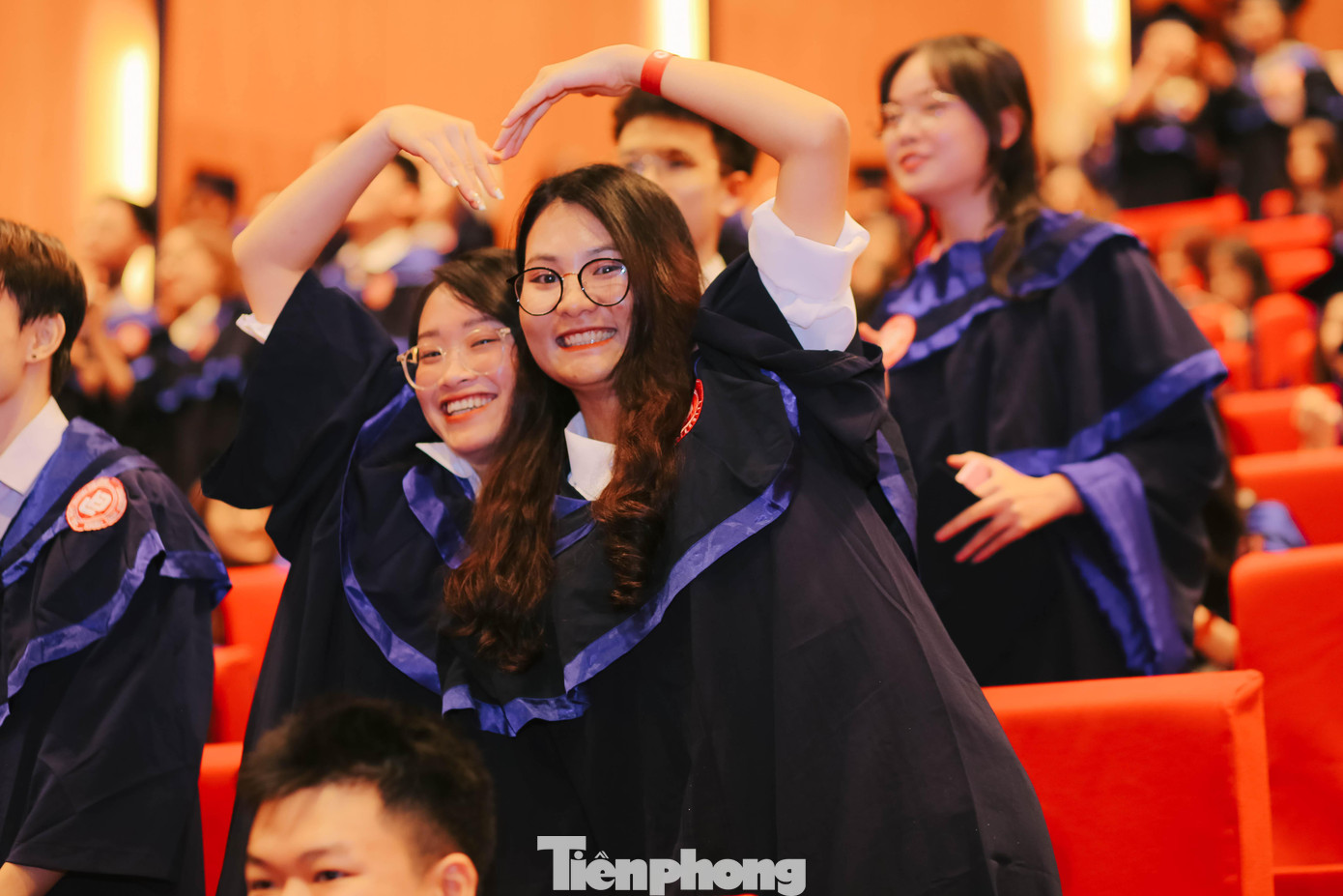 .... đã để lại nhiều khoảnh khắc đáng nhớ trong buổi lễ đầy cảm xúc này.