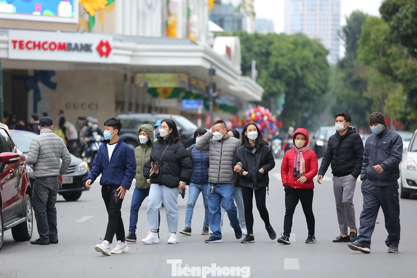 Với nhiều người dân Hà Nội, không khí lạnh mang thêm "hương vị" cho Tết truyền thống.