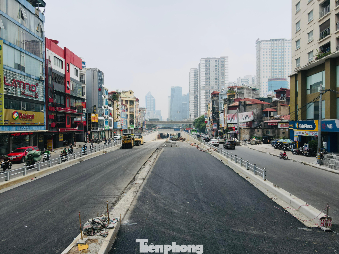 Đến thời điểm hiện tại công trình đã đạt 95% khối lượng công việc. Tất cả phần kết cấu bê tông đã cơ bản hoàn thành, các đơn vị nhà thầu đang tập trung thi công đổ bê tông nhựa mặt hầm, sơn sửa hầm, lắp đặt hệ thống chiếu sáng, cây xanh....