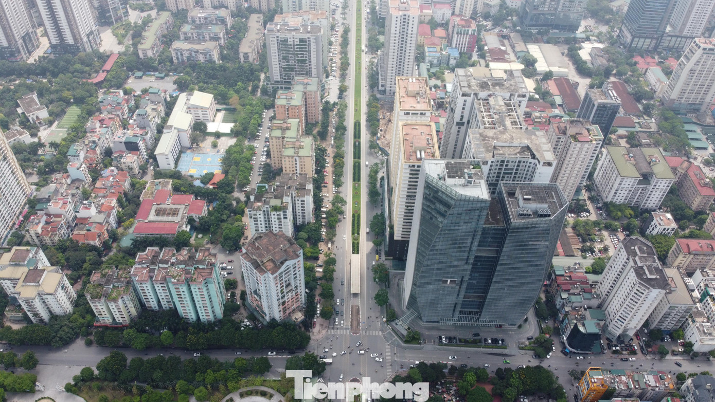 Nguyên nhân chính được thanh tra Bộ Xây dựng chỉ ra là những sai phạm nghiêm trọng trong việc điều chỉnh quy hoạch sai quy định, buông lỏng quản lý xây dựng.