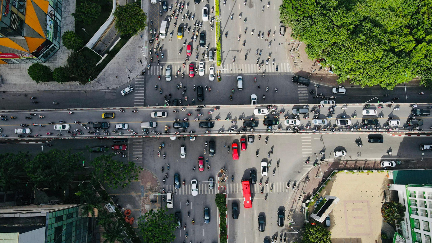 Sở GTVT Hà Nội quyết định phân luồng tổ chức giao thông tại nút giao thông Ngã Tư Sở và 3 nút giao thông khác, gồm: Hoàng Minh Giám - Trần Duy Hưng; Hoàng Minh Giám - Nguyễn Thị Thập; Tố Hữu - Vũ Trọng Khánh. Sở GTVT Hà Nội quyết định phân luồng tổ chức giao thông tại nút giao thông Ngã Tư Sở và 3 nút giao thông khác, gồm: Hoàng Minh Giám - Trần Duy Hưng; Hoàng Minh Giám - Nguyễn Thị Thập; Tố Hữu - Vũ Trọng Khánh.