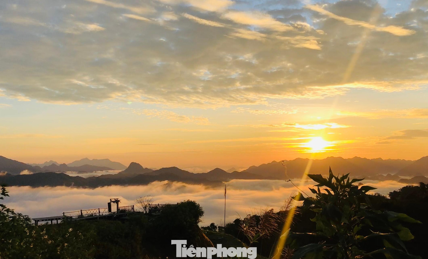 Thời gian đẹp nhất để "săn biển mây" nơi đây là vào tháng 11, 12 hằng năm.